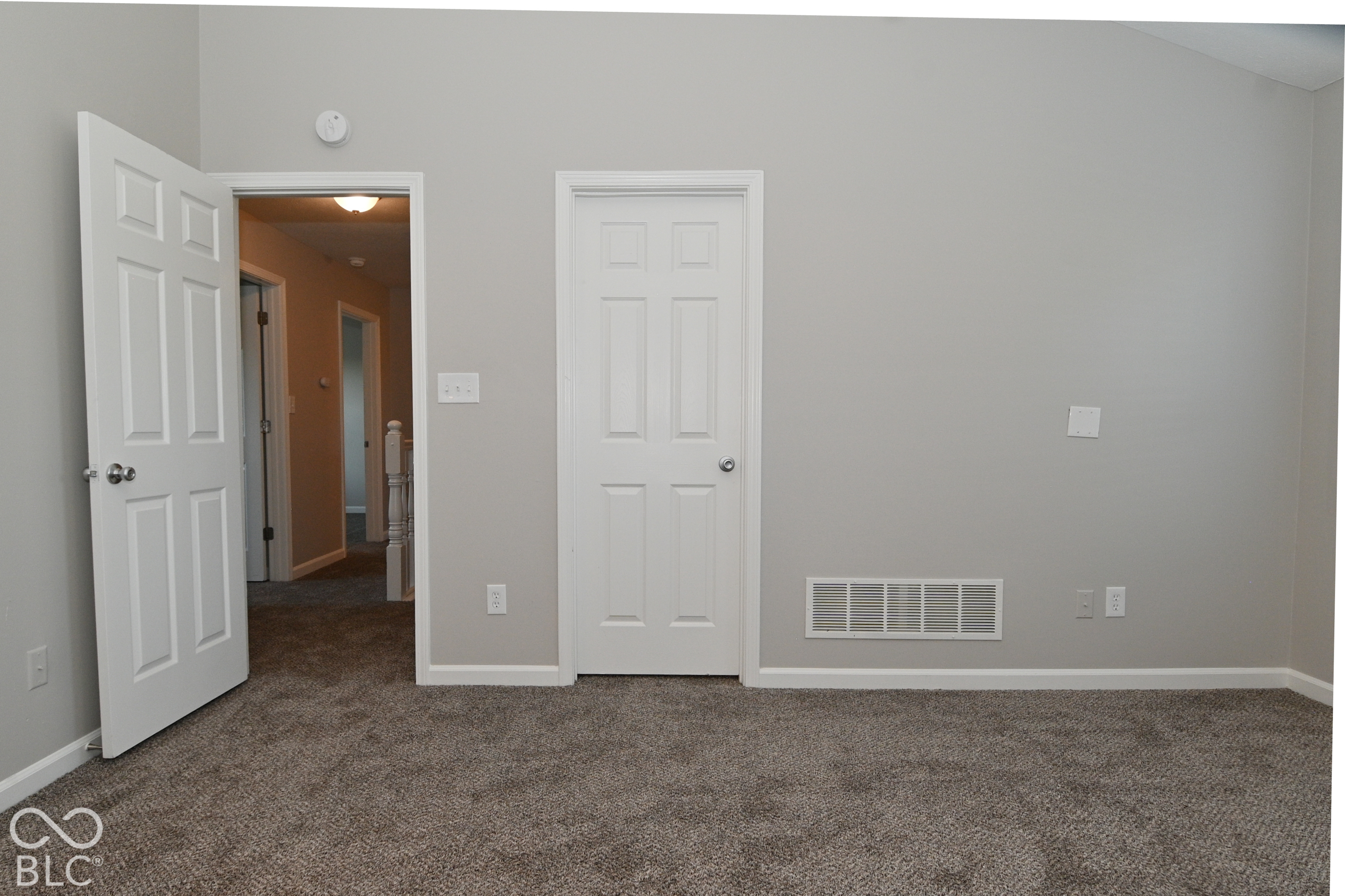 5524 Oakcrest Drive, Indianapolis, IN 46237