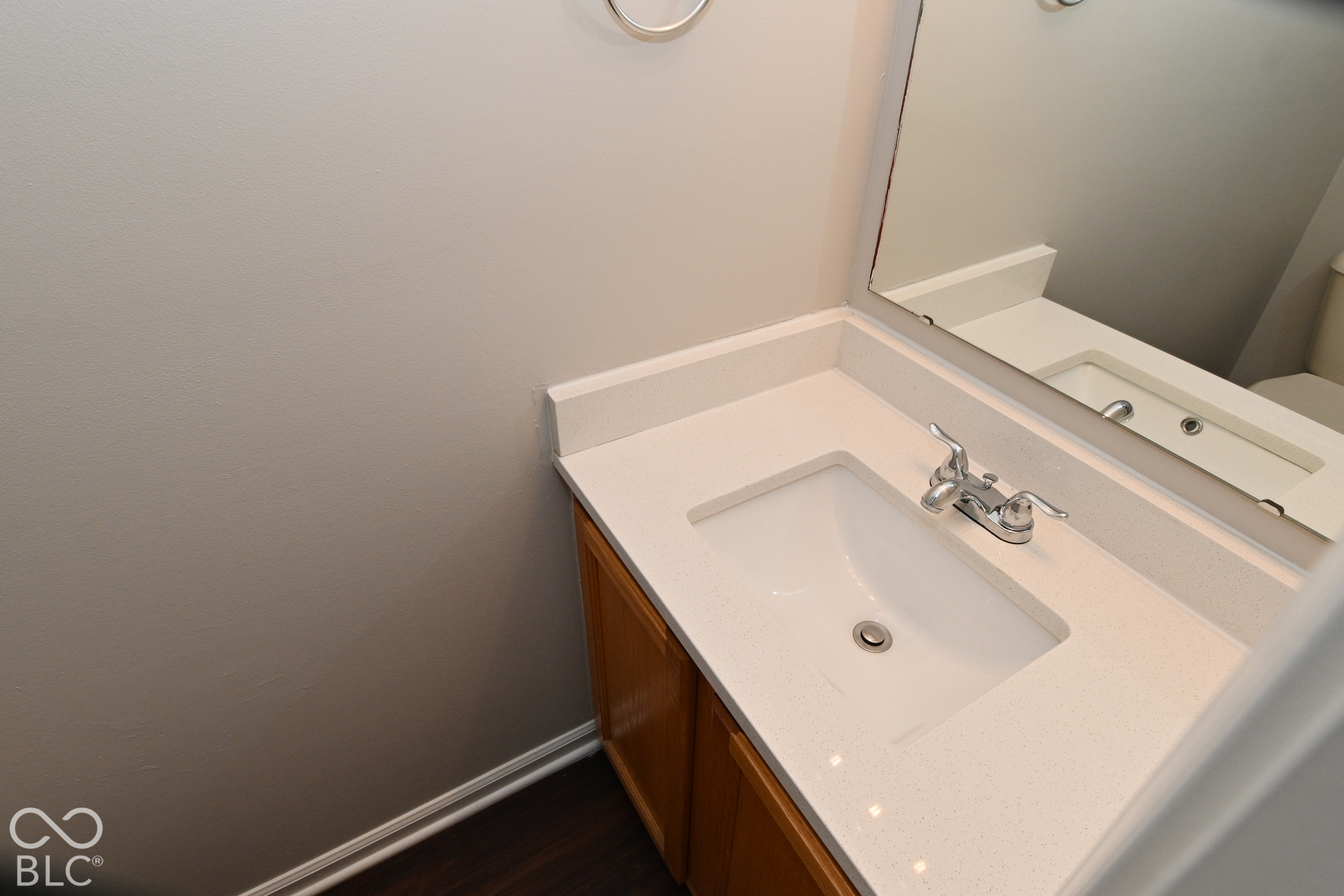5524 Oakcrest Drive, Indianapolis, IN 46237