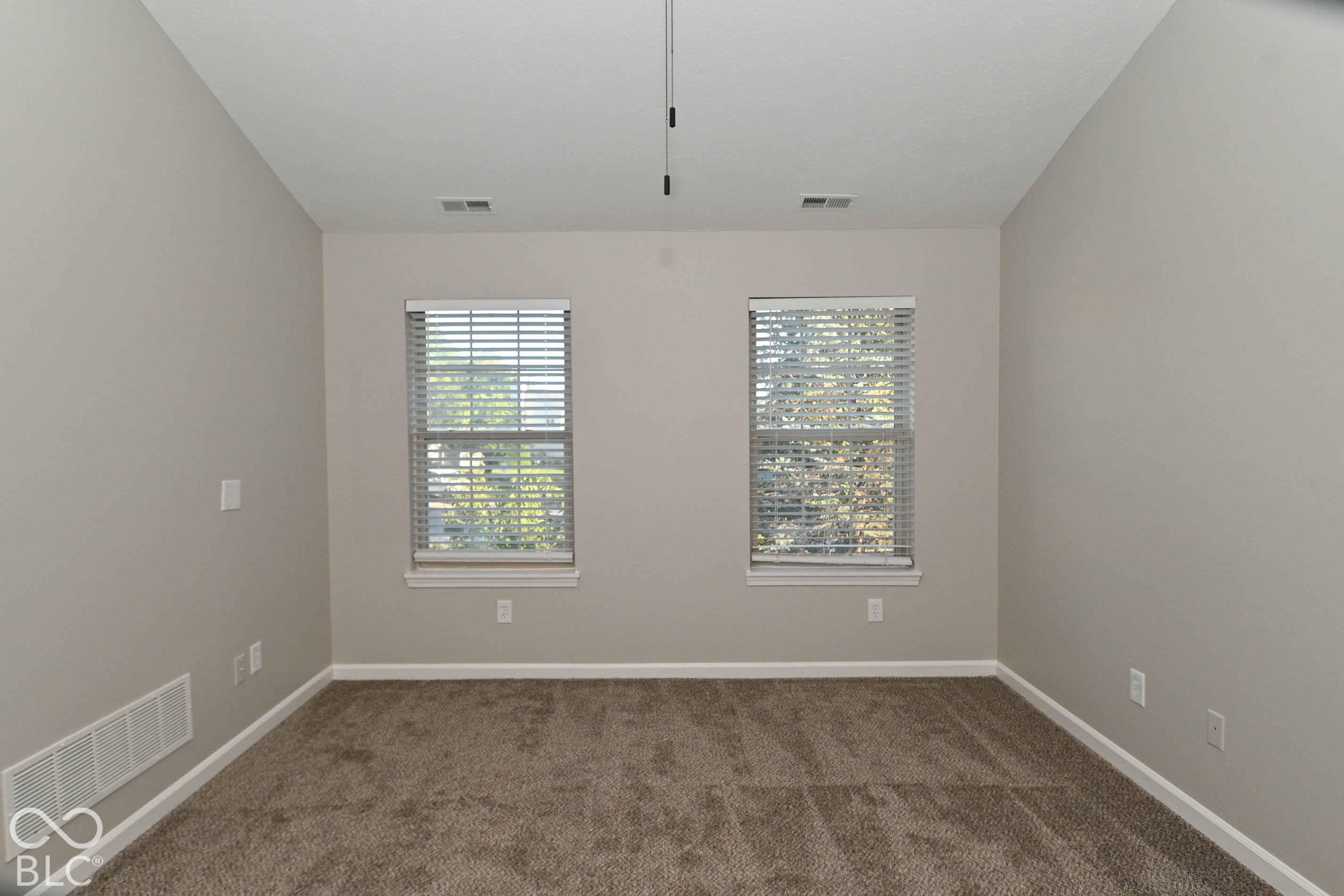 5524 Oakcrest Drive, Indianapolis, IN 46237