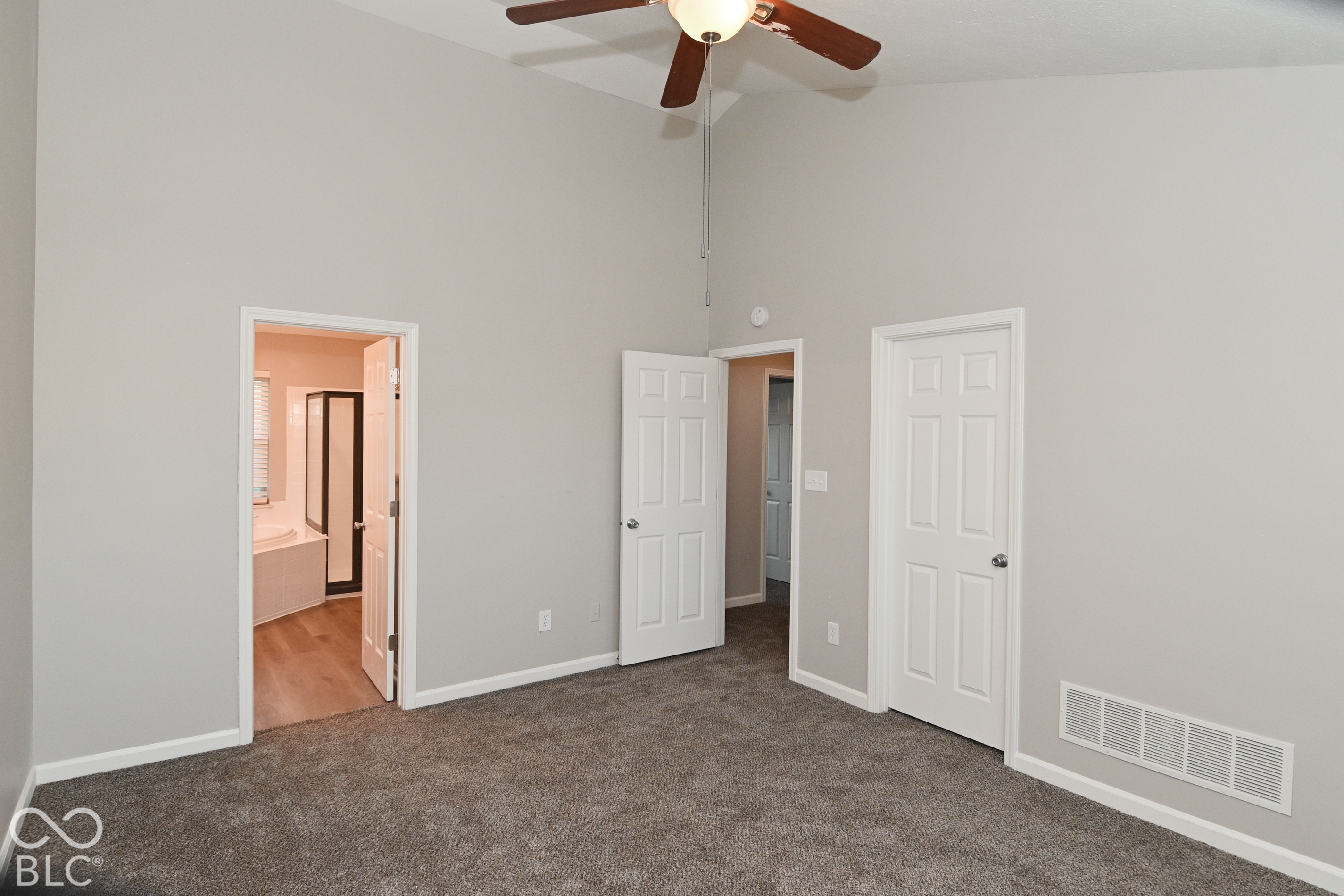 5524 Oakcrest Drive, Indianapolis, IN 46237