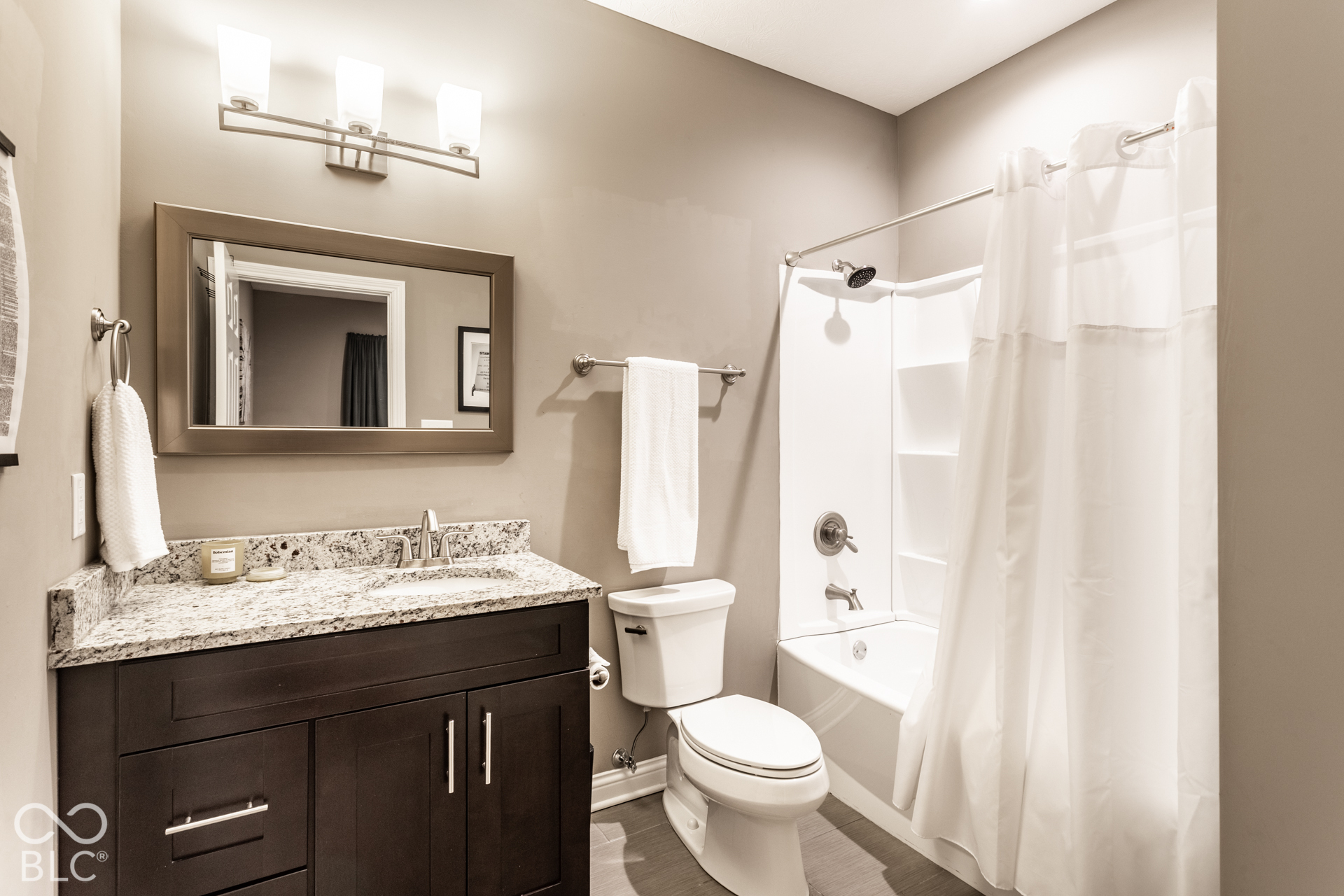 827 N Park Trail Drive, Carmel, IN 46032