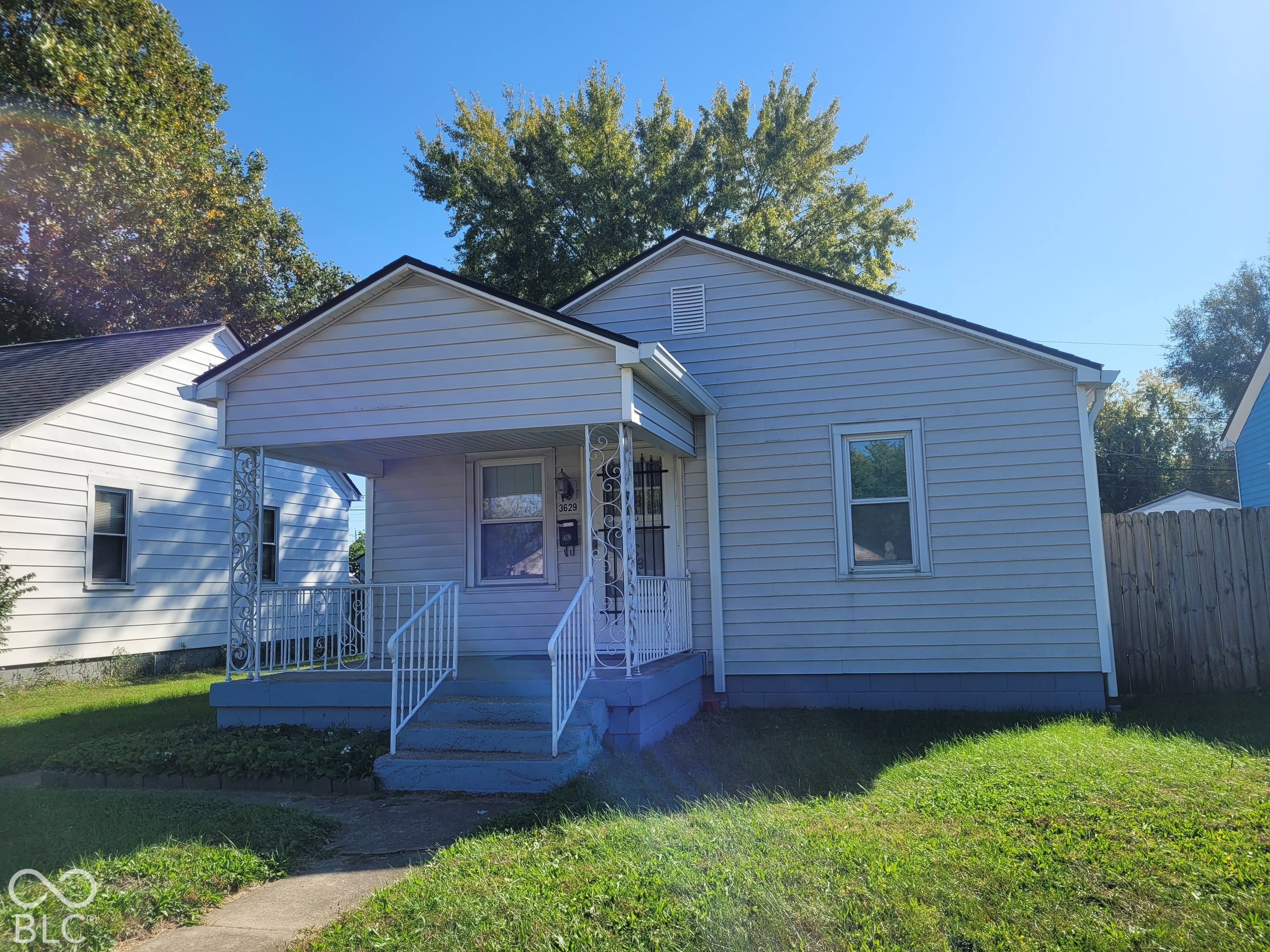 Welcome Home !!!  CUTE front porch !!!  Fully fenced backyard !!!