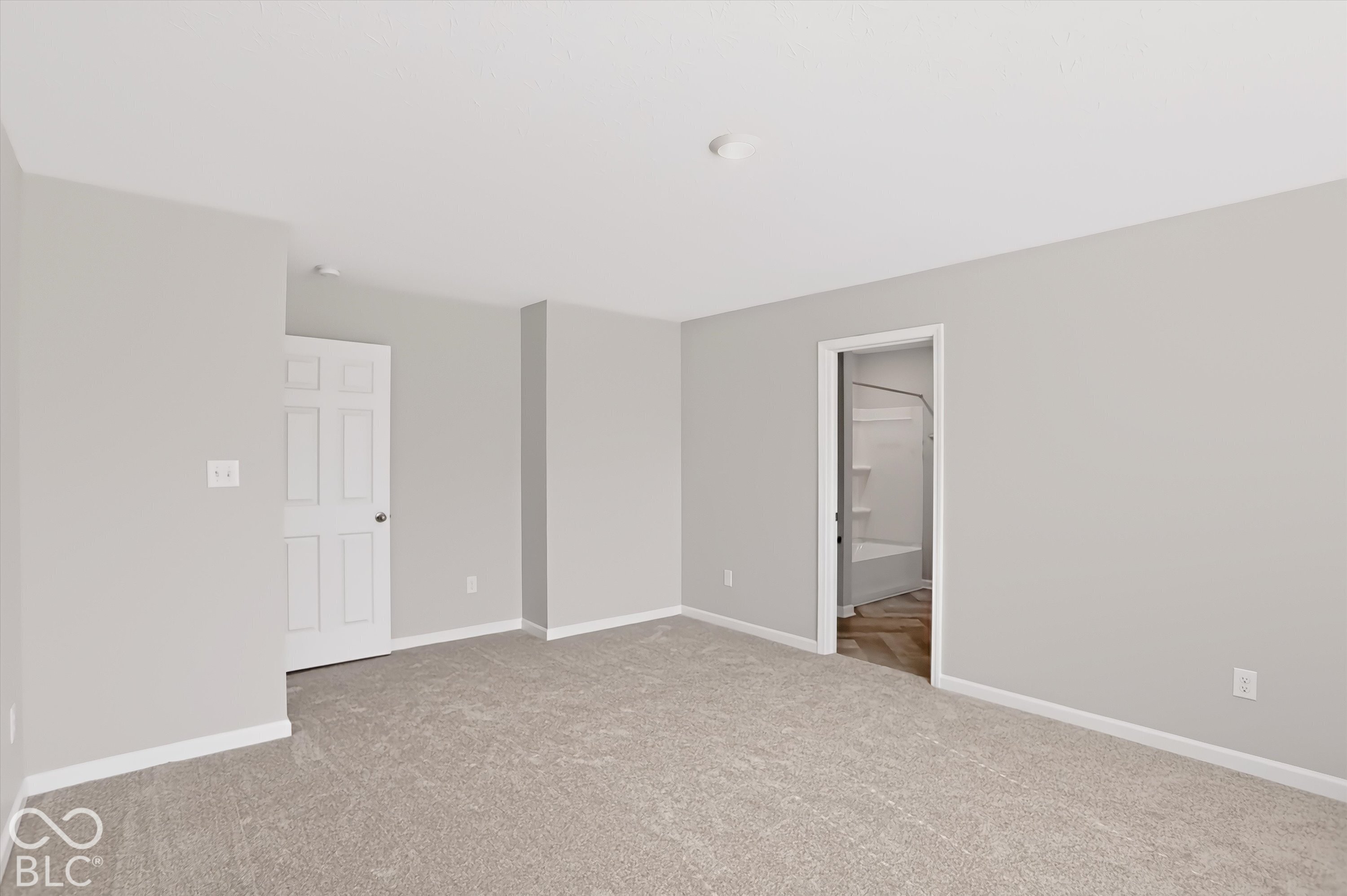 10101 Camp Creek Way, Indianapolis, IN 46229