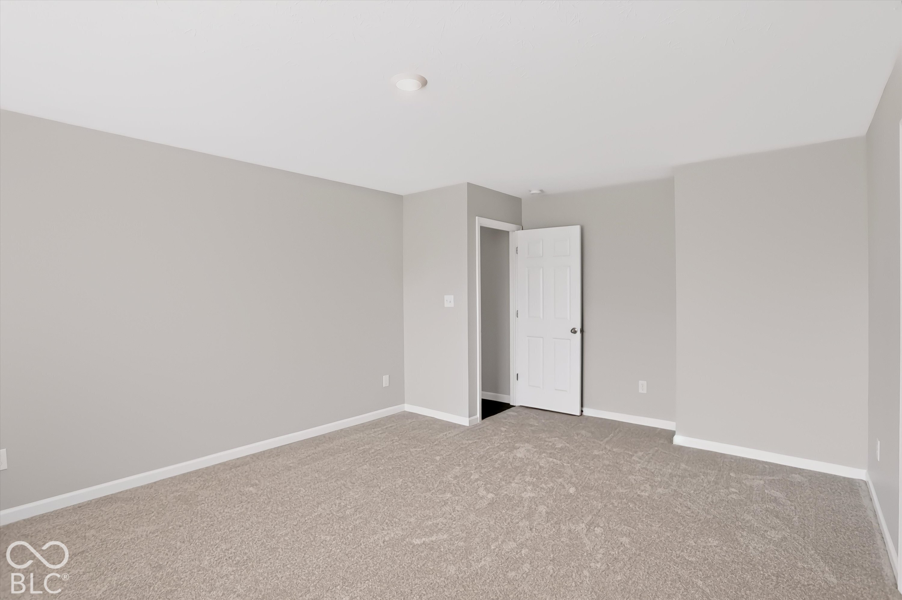 10101 Camp Creek Way, Indianapolis, IN 46229