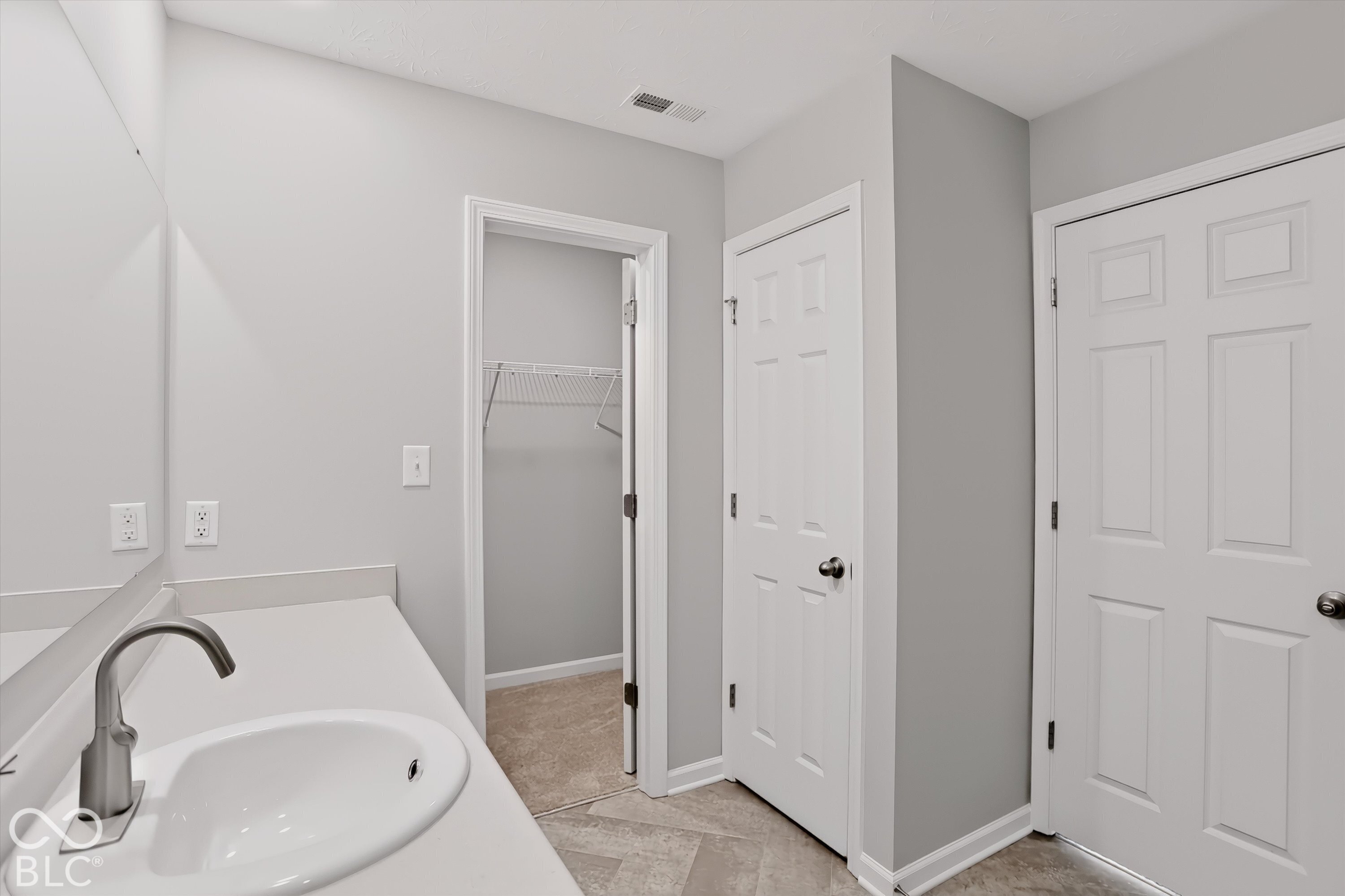 10101 Camp Creek Way, Indianapolis, IN 46229