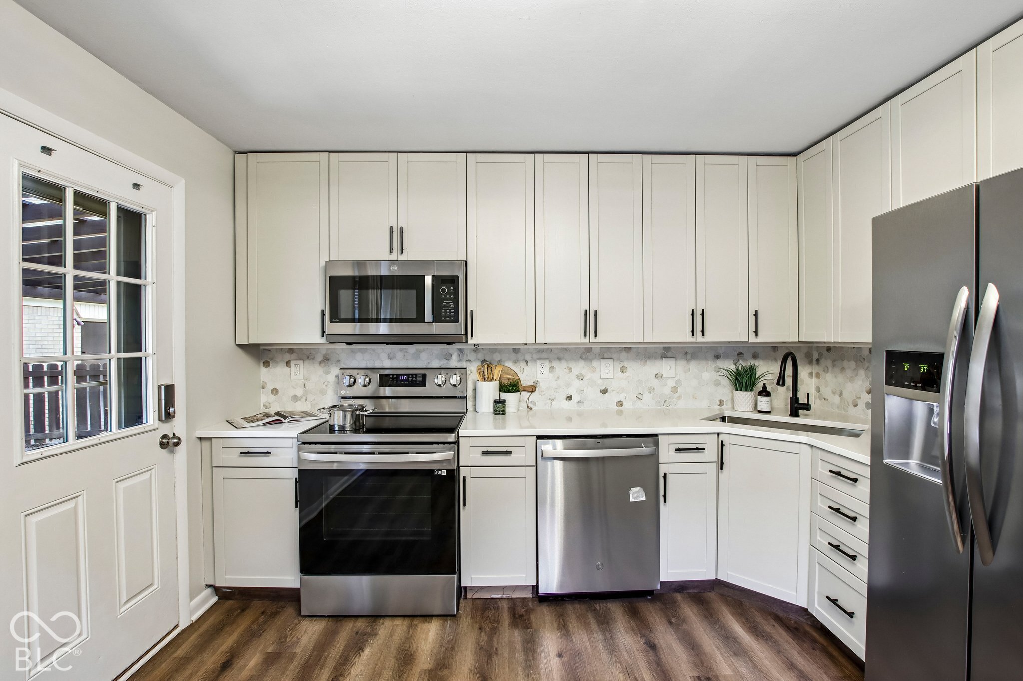 537 S 4th Avenue, Beech Grove, IN 46107