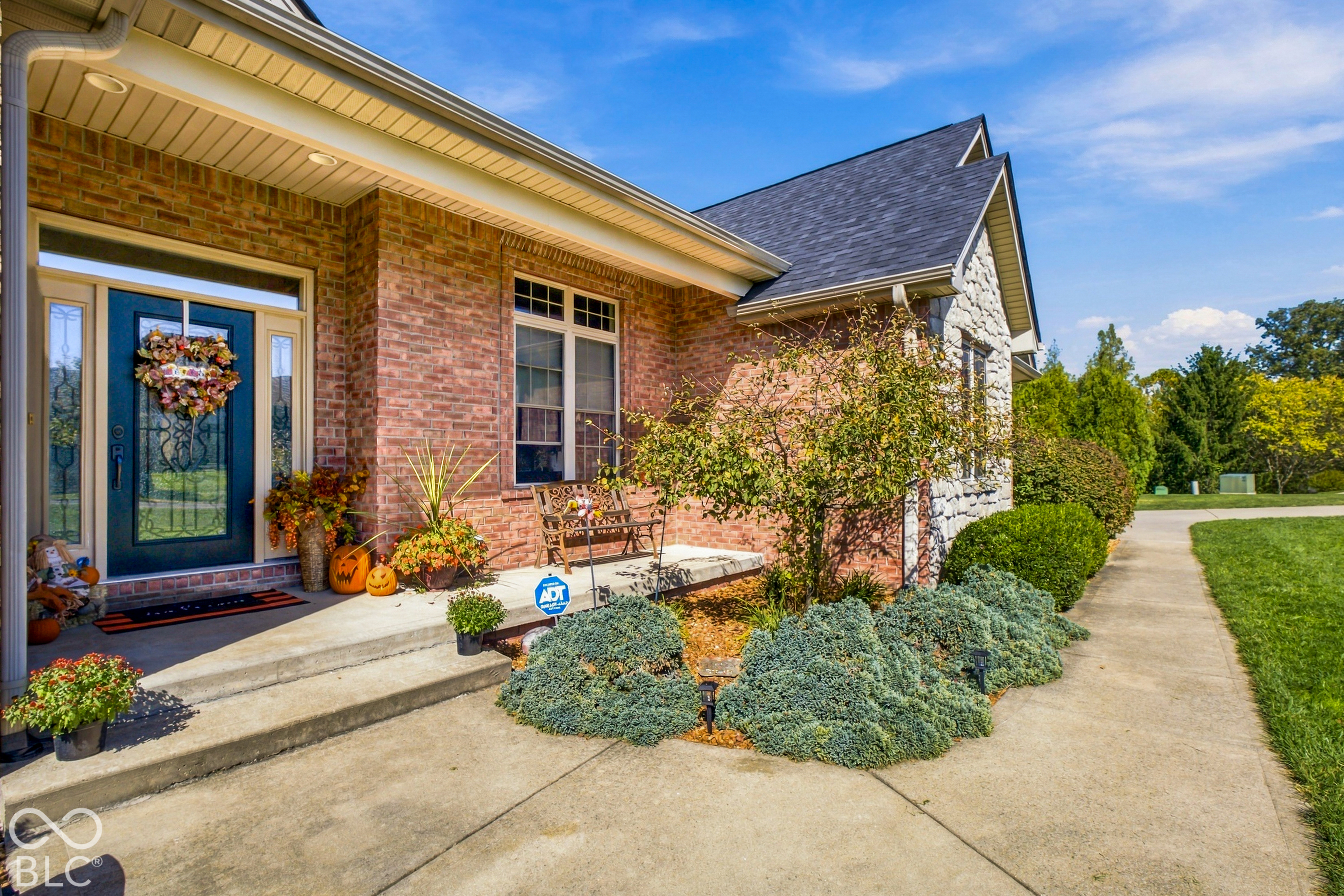 2532 Woodland Farms Drive, Columbus, IN 47201