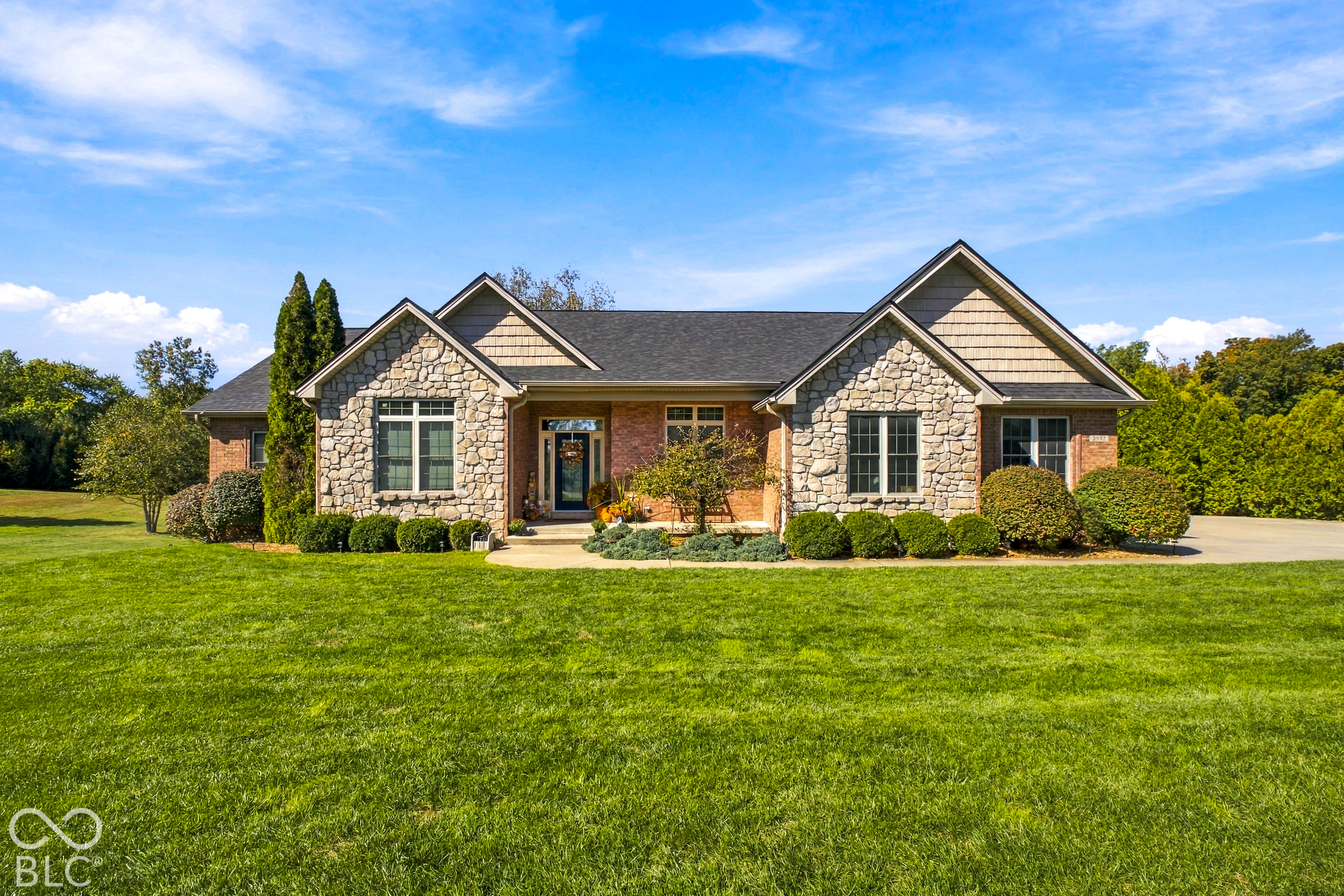 2532 Woodland Farms Drive, Columbus, IN 47201