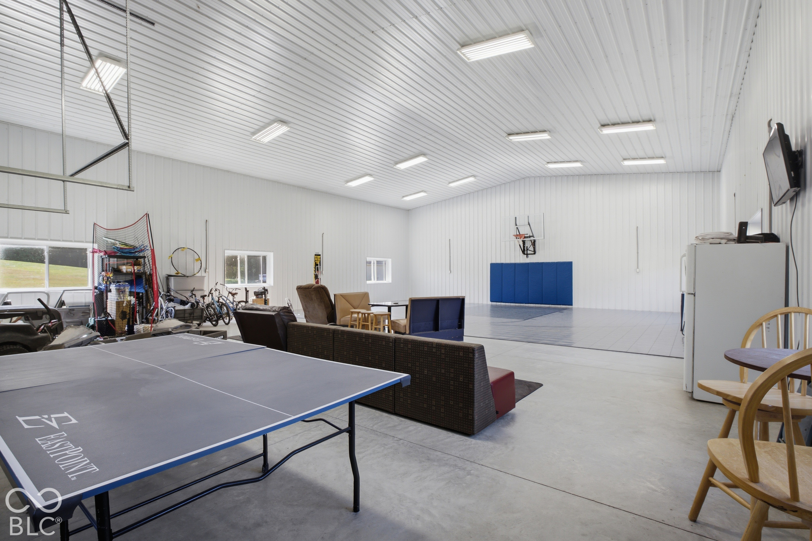 2532 Woodland Farms Drive, Columbus, IN 47201