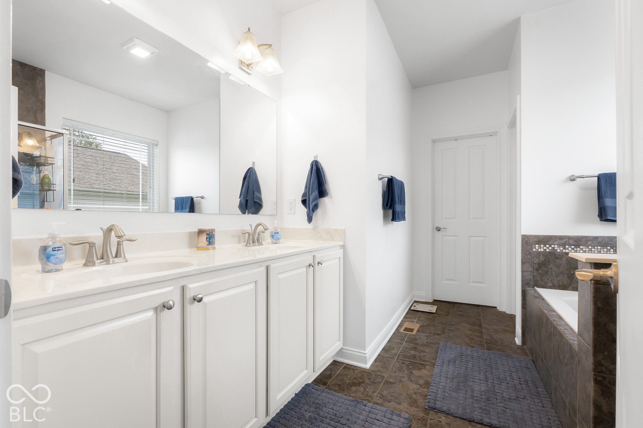 6106 Pelican Lane, Columbus, IN 47201