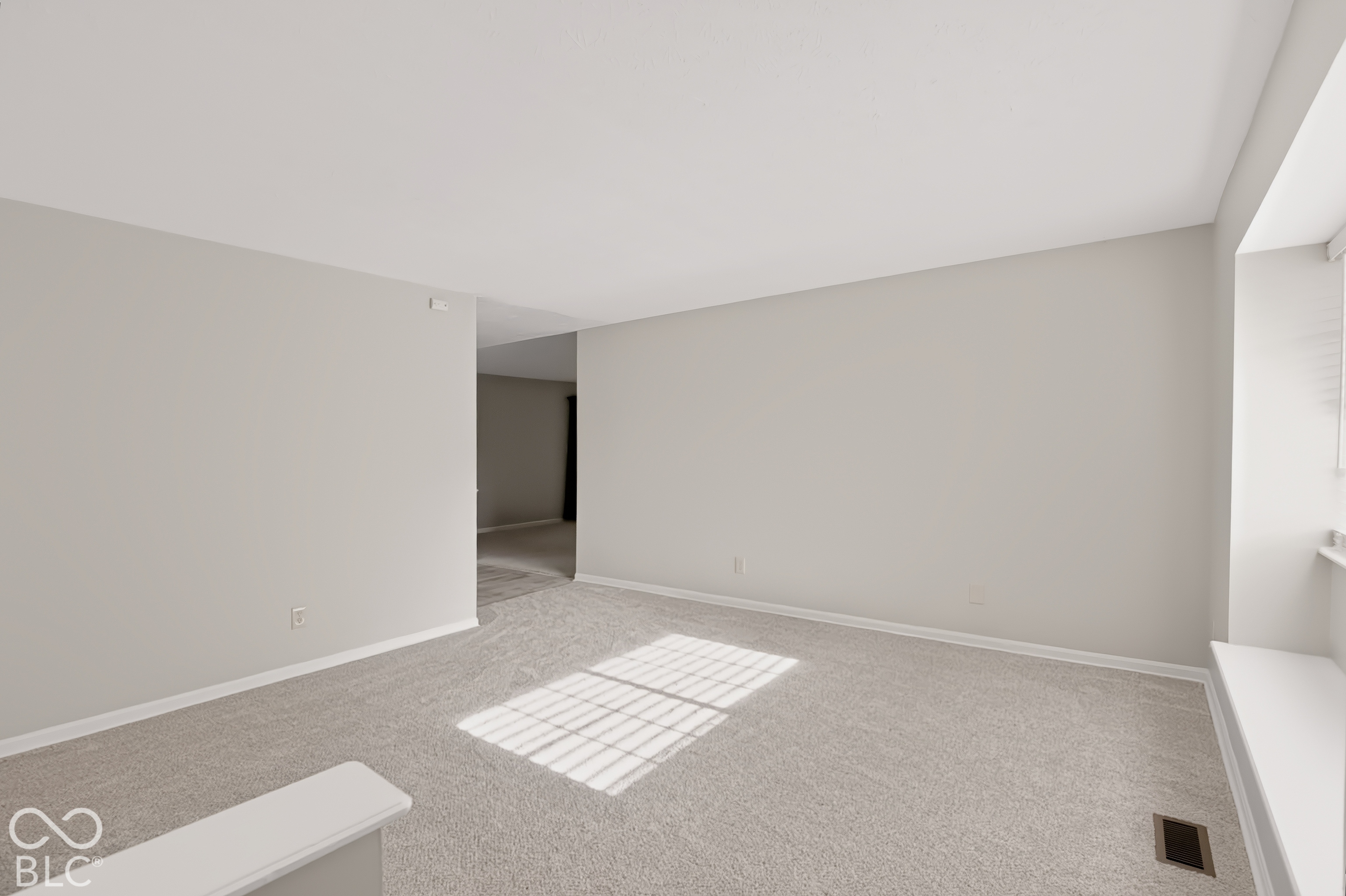 8528 Friendship Lane, Indianapolis, IN 46217