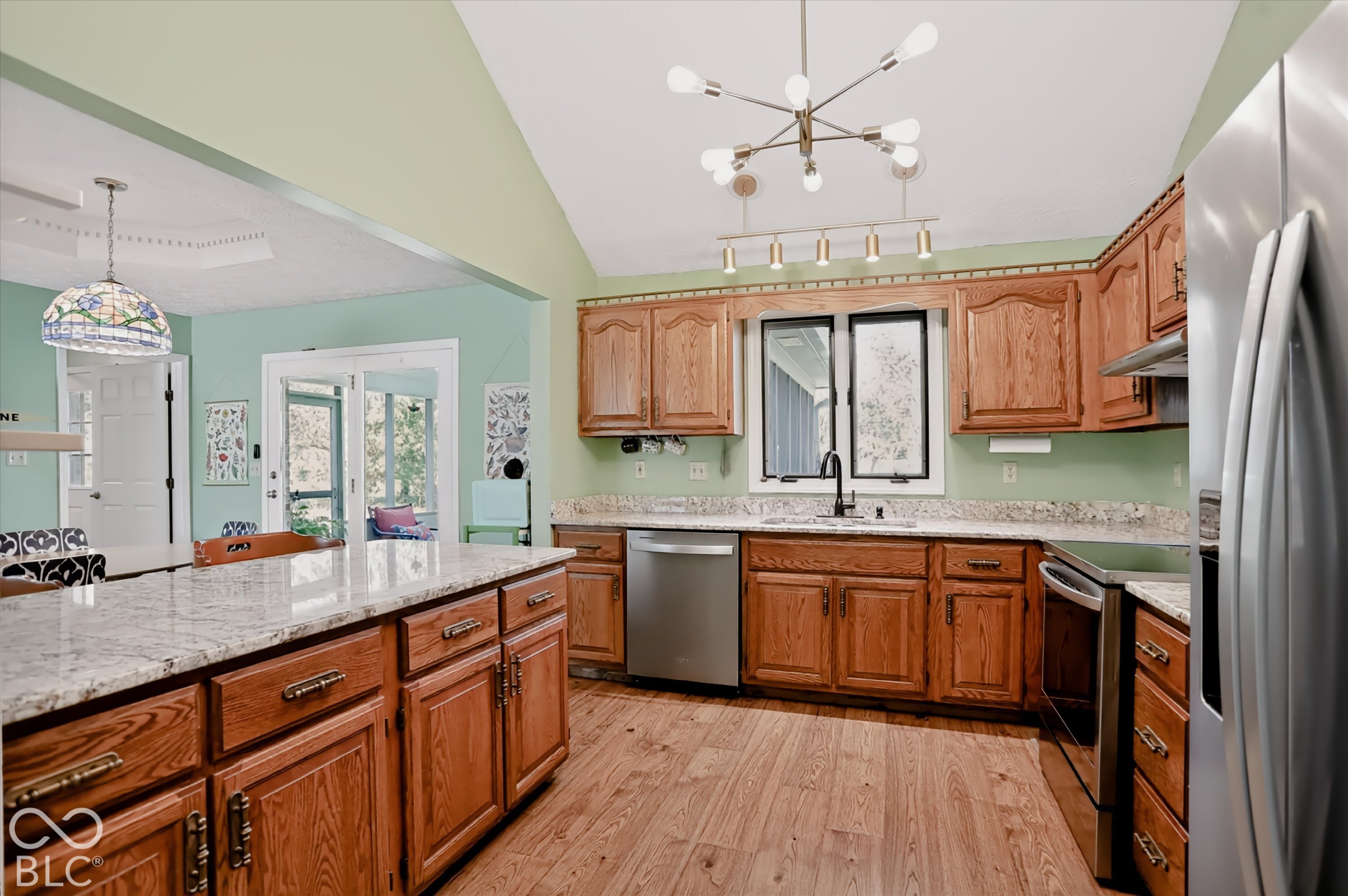 8879 Lesley Lane, Brownsburg, IN 46112 8879 Lesley Lane, Brownsburg, IN 46112