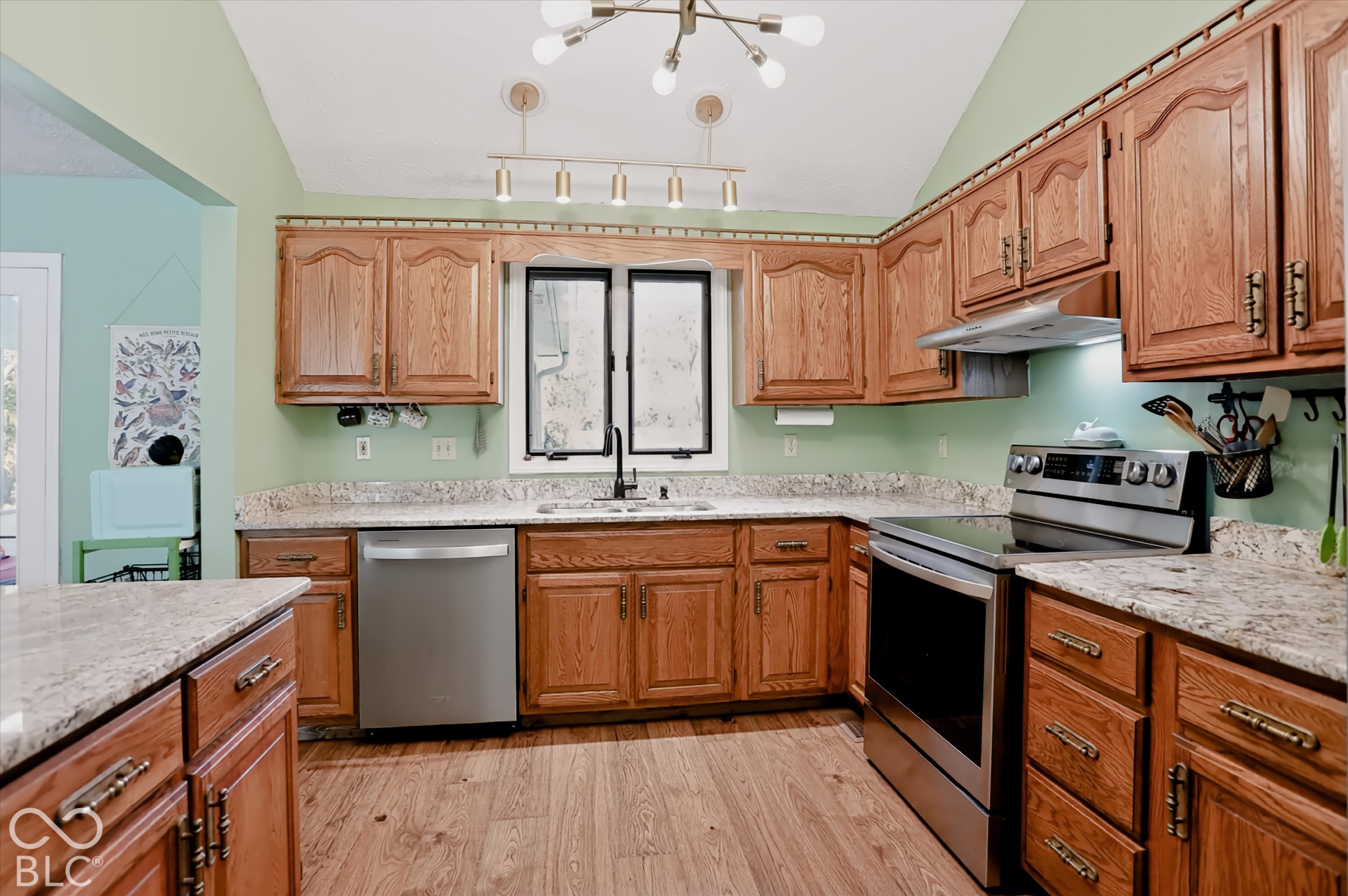 8879 Lesley Lane, Brownsburg, IN 46112 8879 Lesley Lane, Brownsburg, IN 46112