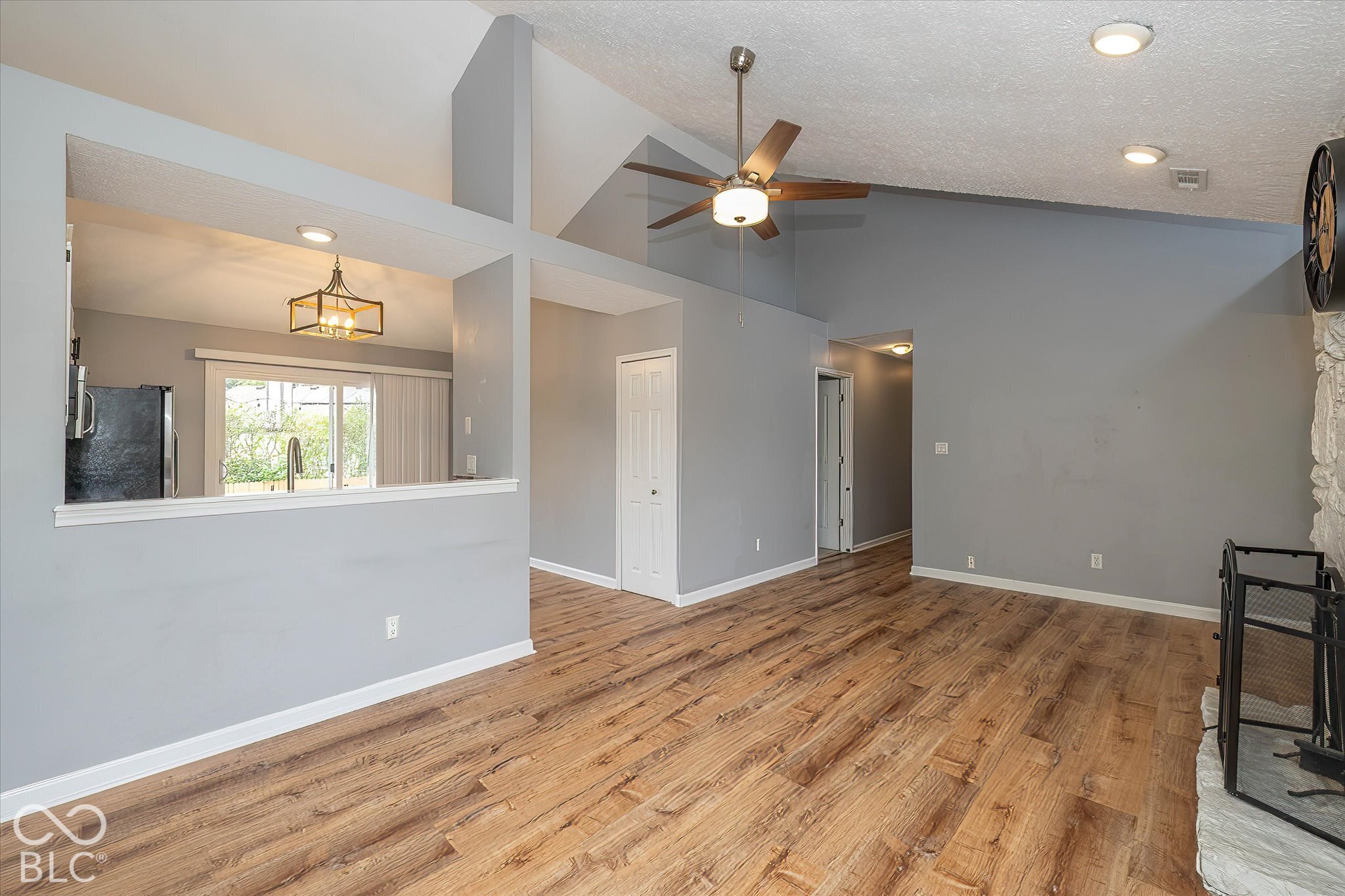 9226 Homeside Drive, Indianapolis, IN 46250 9226 Homeside Drive, Indianapolis, IN 46250