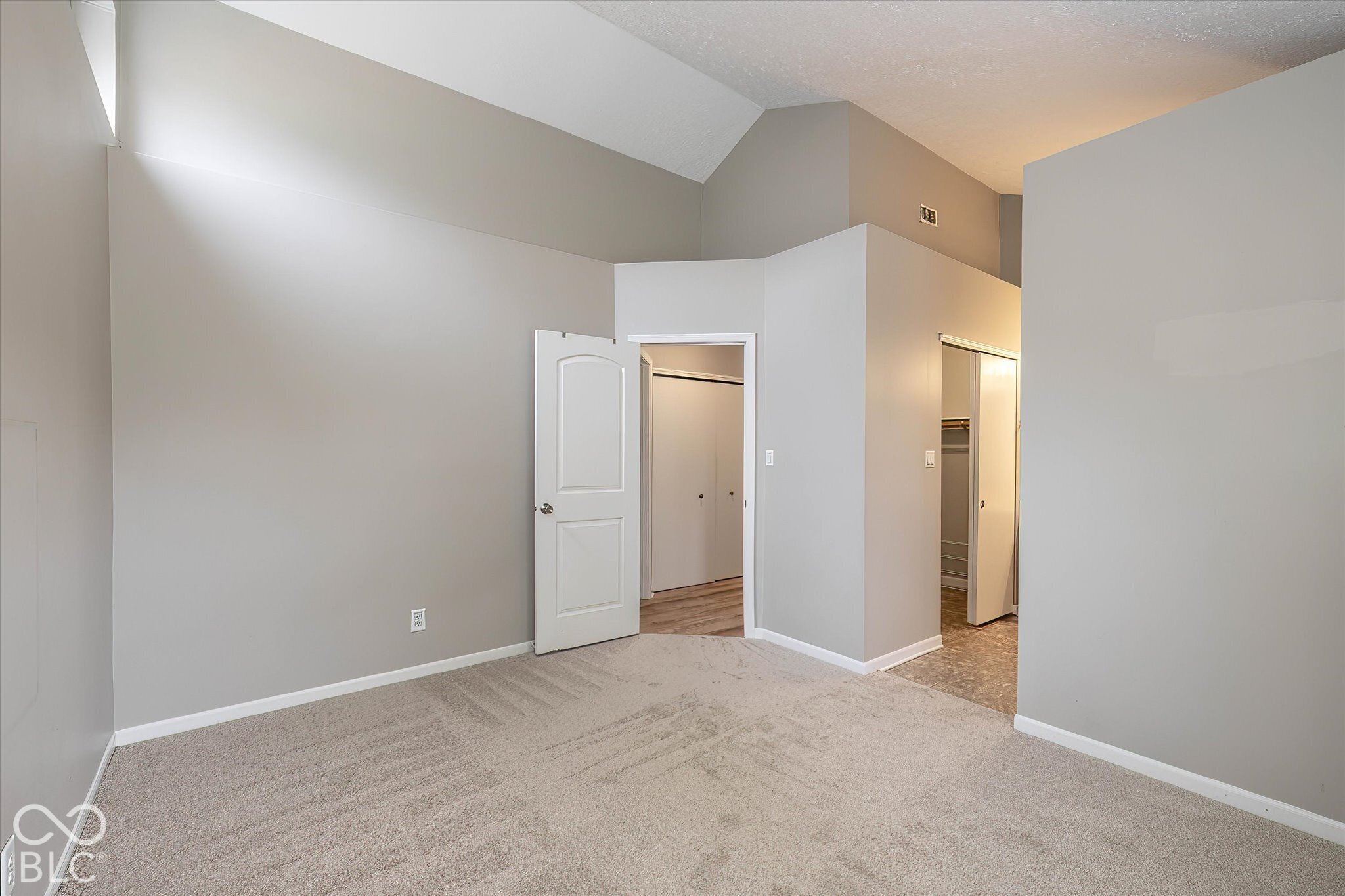 9226 Homeside Drive, Indianapolis, IN 46250