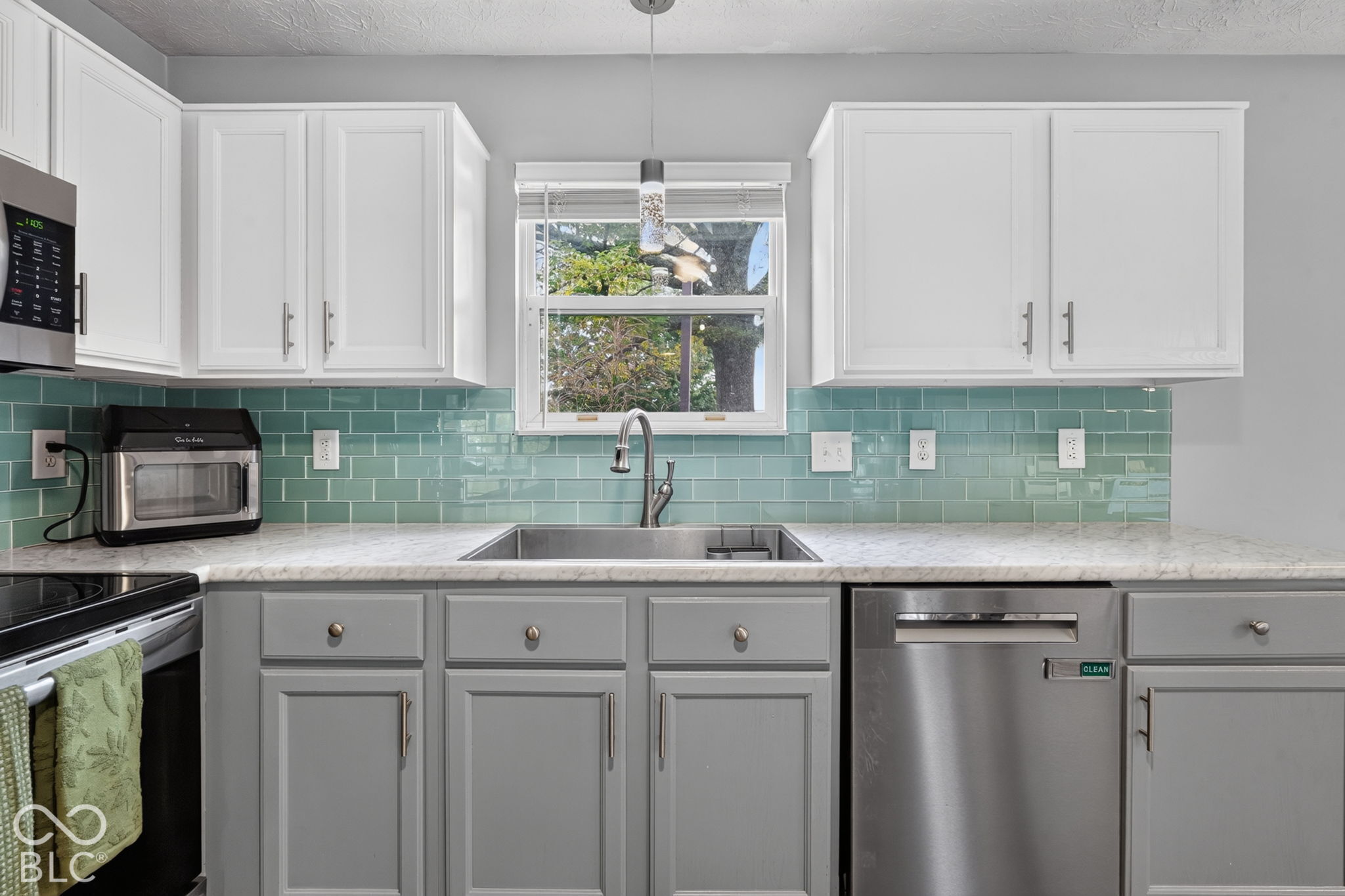 12161 Driftstone Drive, Fishers, IN 46037