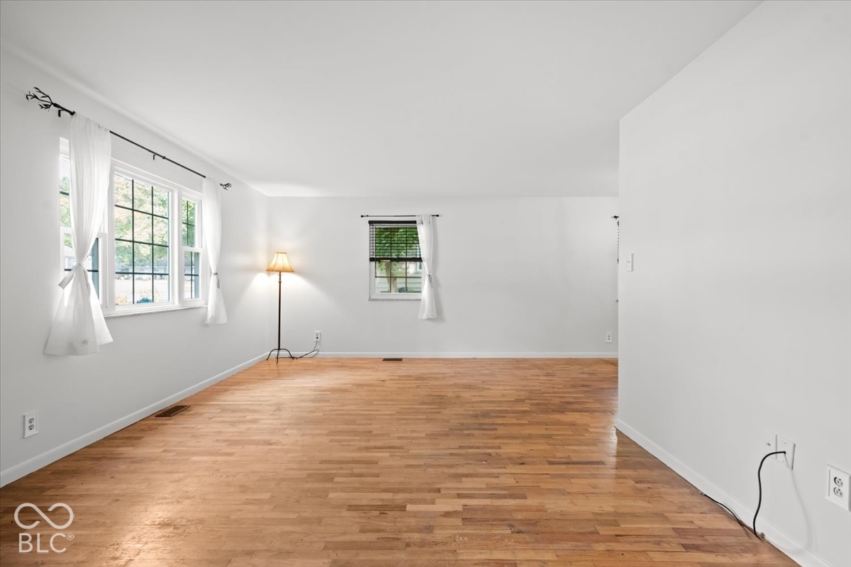175 N 8th Street, Zionsville, IN 46077