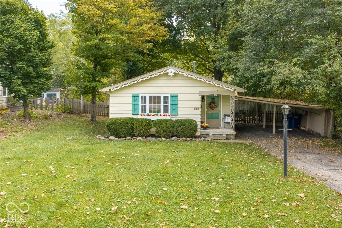 175 N 8th Street, Zionsville, IN 46077