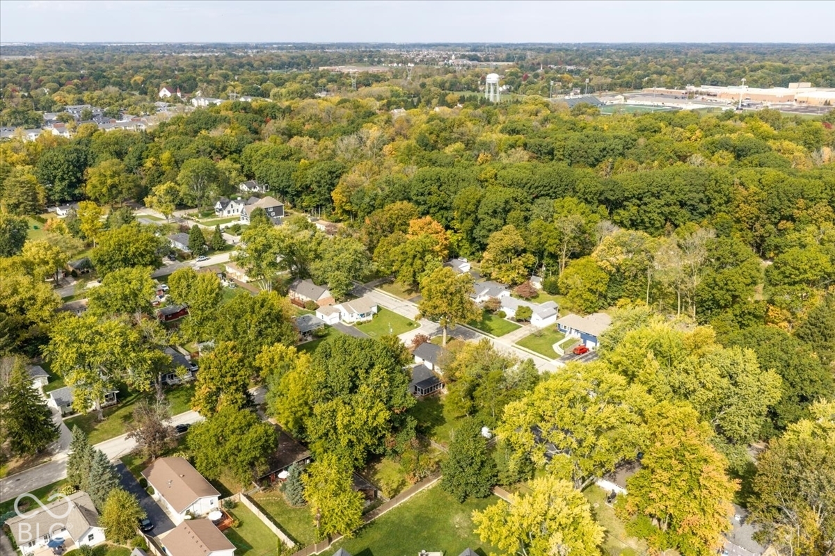 175 N 8th Street, Zionsville, IN 46077
