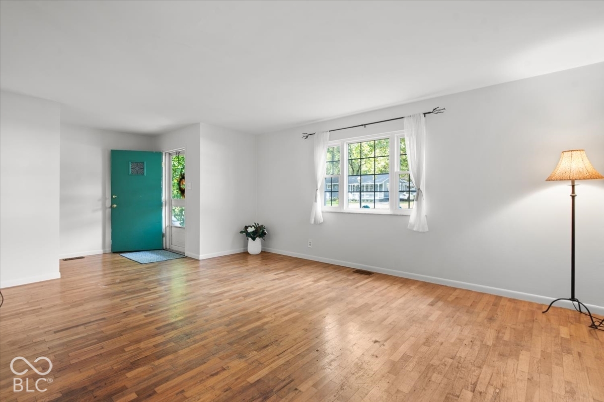 175 N 8th Street, Zionsville, IN 46077