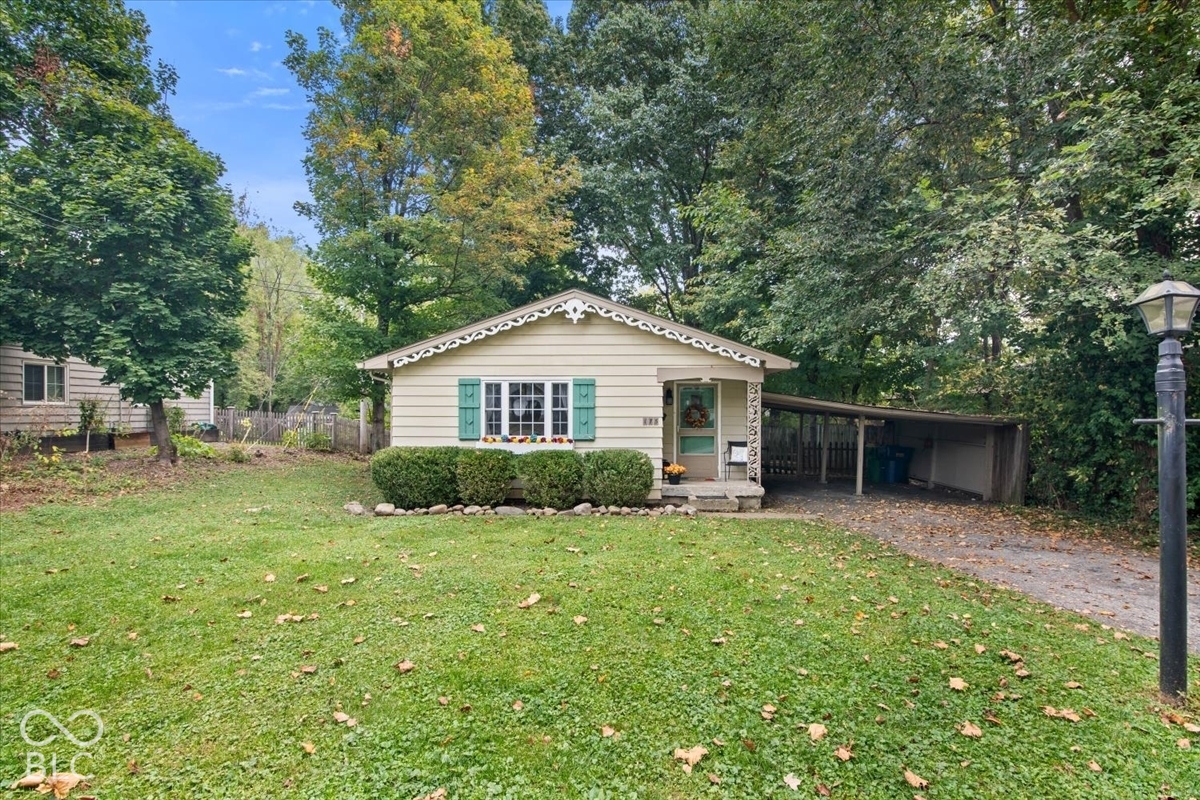 175 N 8th Street, Zionsville, IN 46077