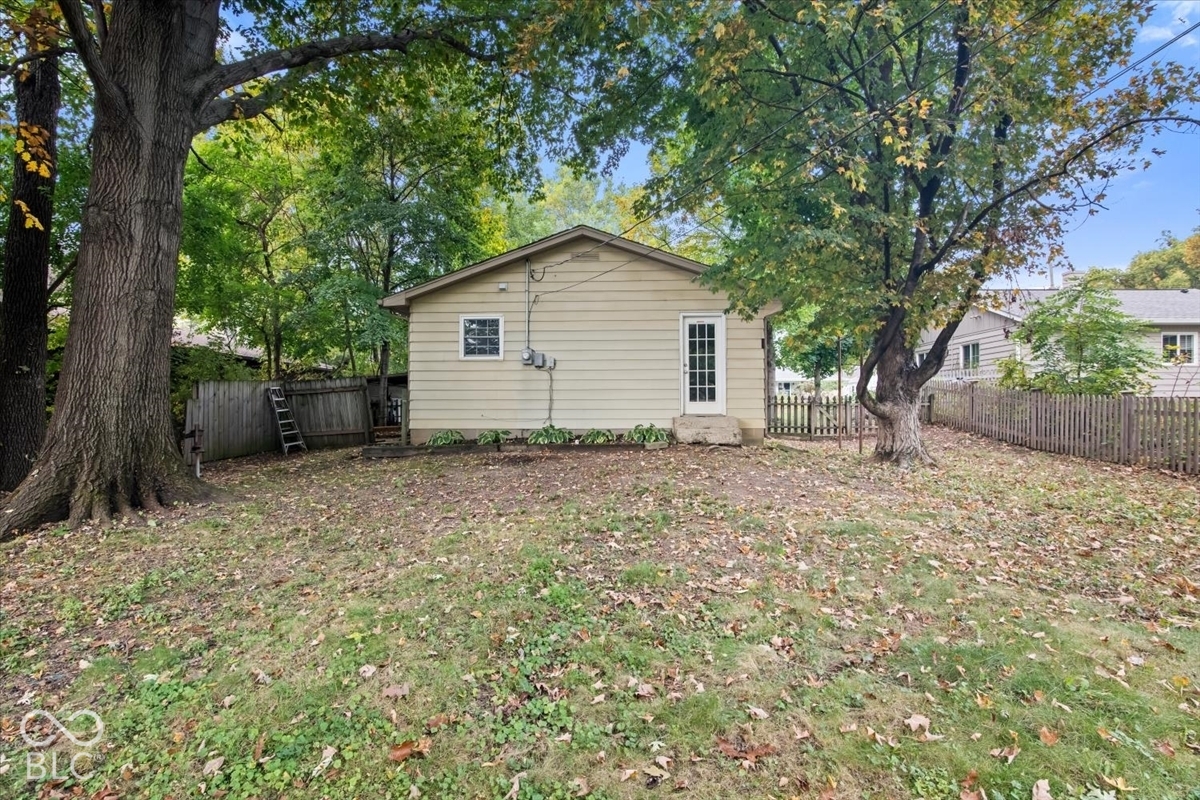 175 N 8th Street, Zionsville, IN 46077