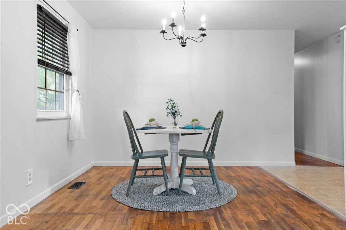175 N 8th Street, Zionsville, IN 46077