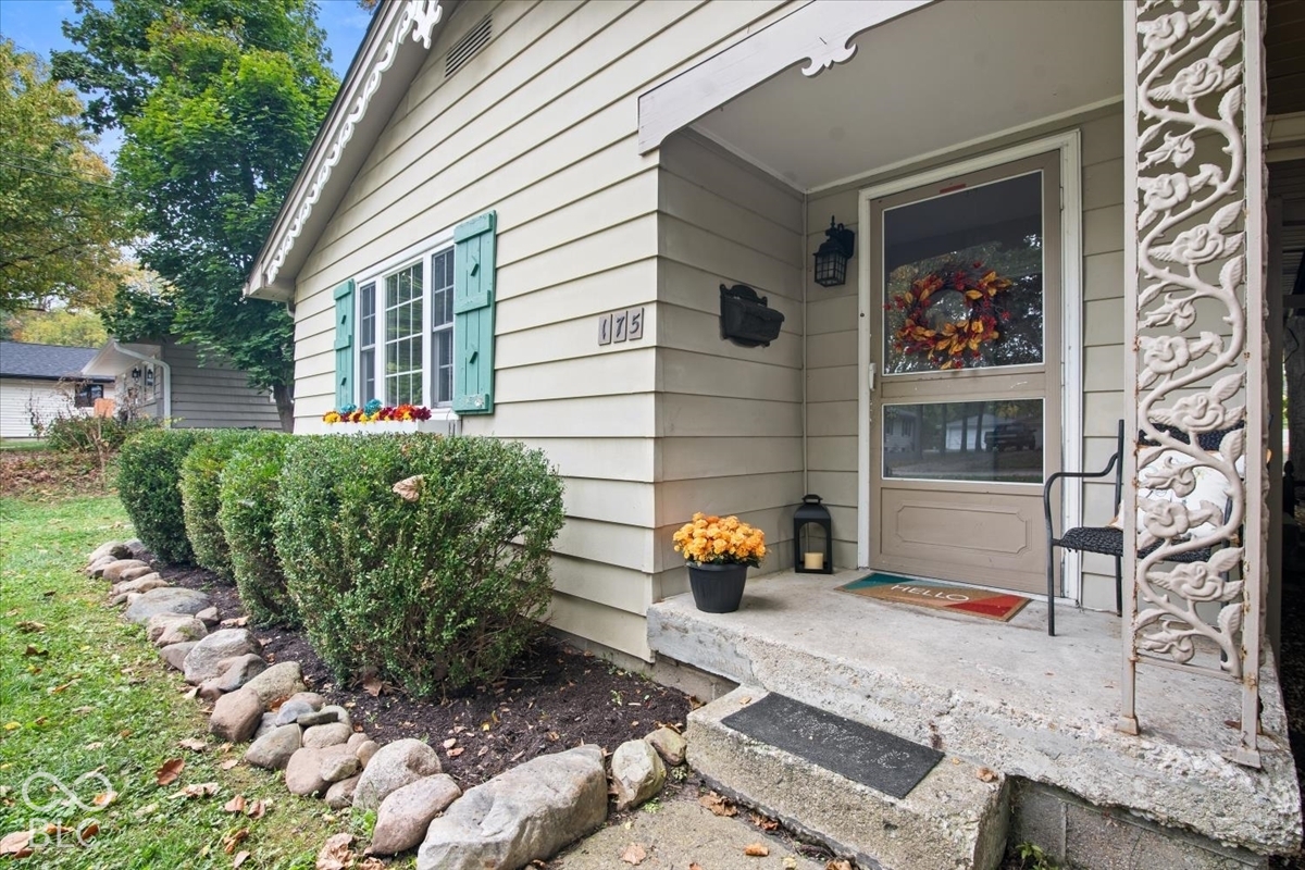 175 N 8th Street, Zionsville, IN 46077