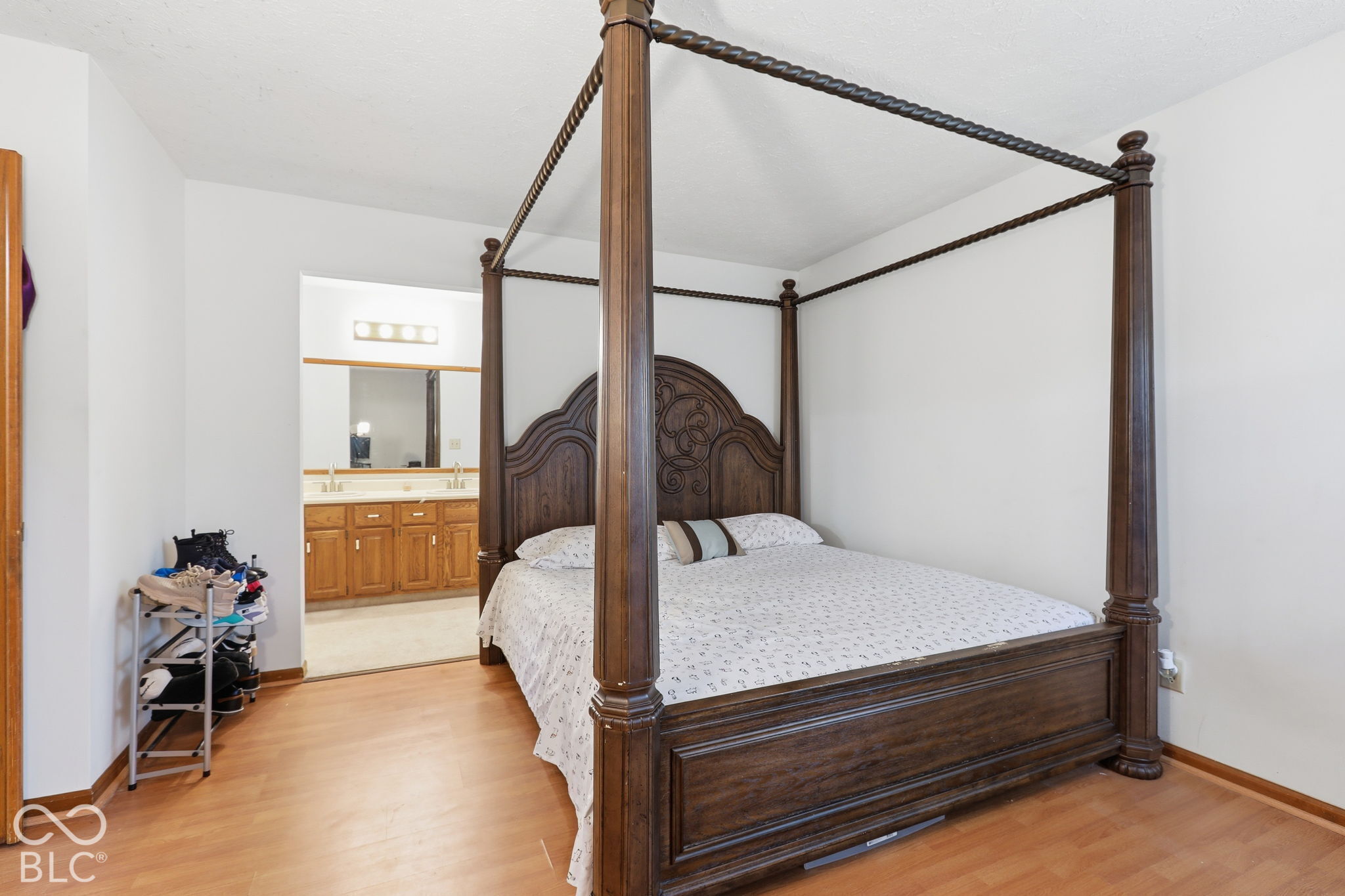 9112 Fireside Drive, Indianapolis, IN 46250