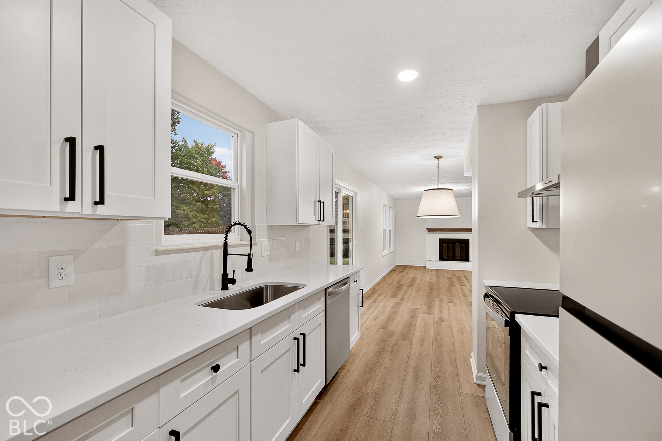 5666 Colonist Circle, Indianapolis, IN 46254