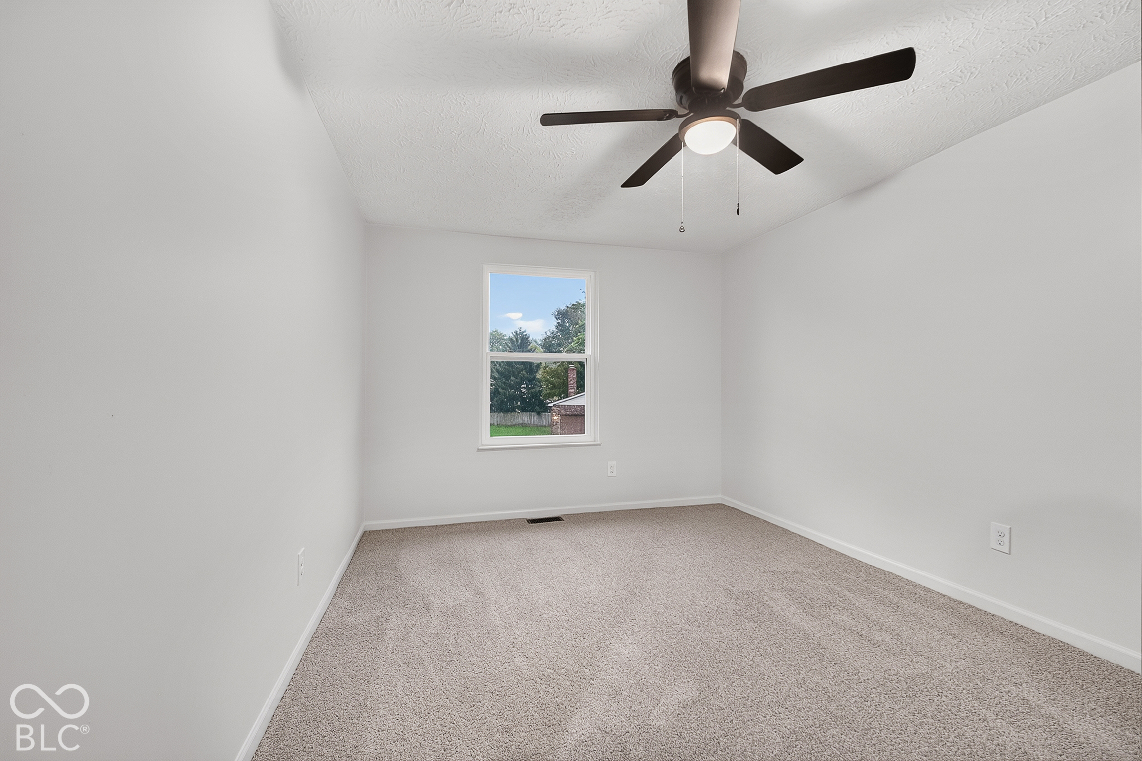5666 Colonist Circle, Indianapolis, IN 46254