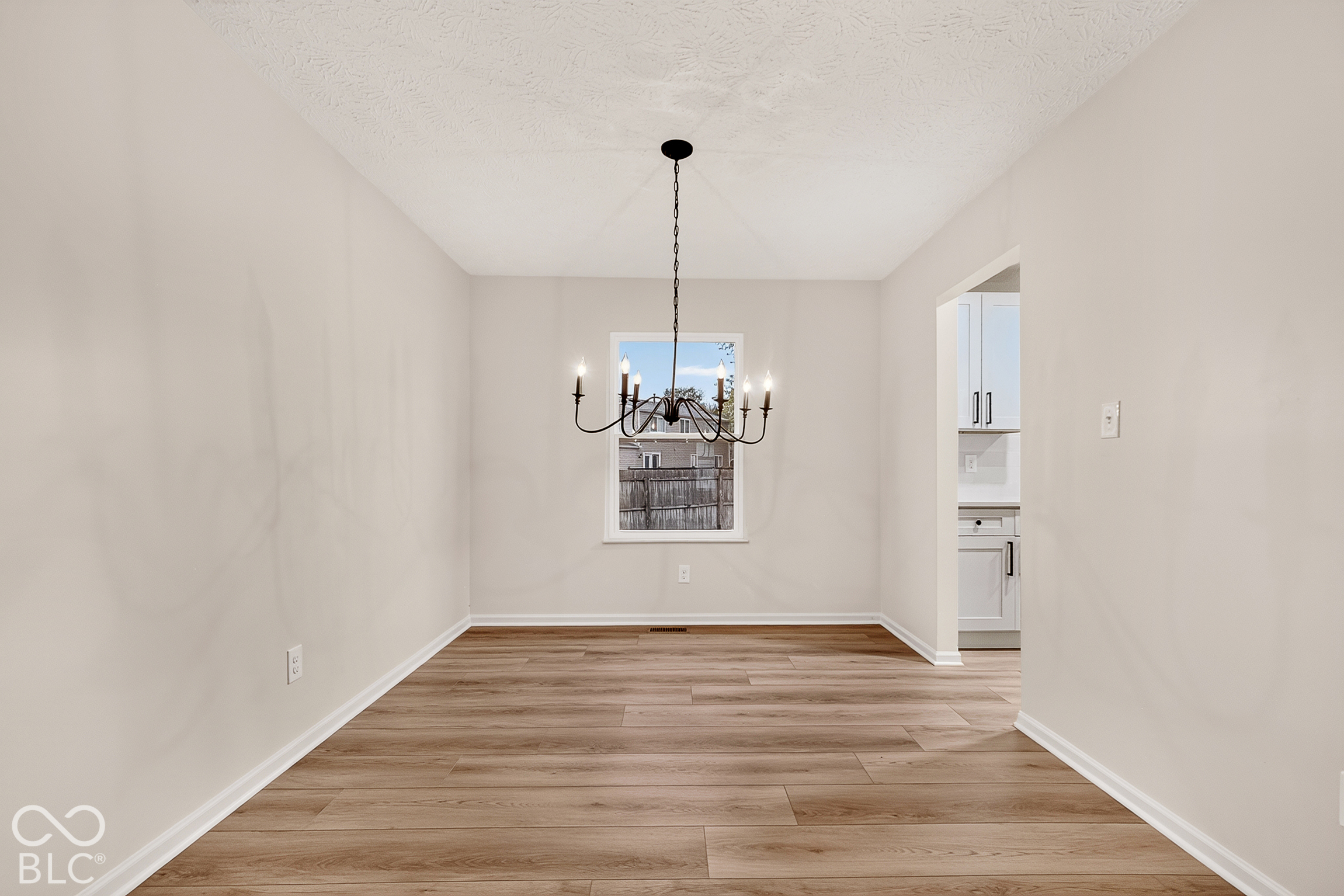 5666 Colonist Circle, Indianapolis, IN 46254