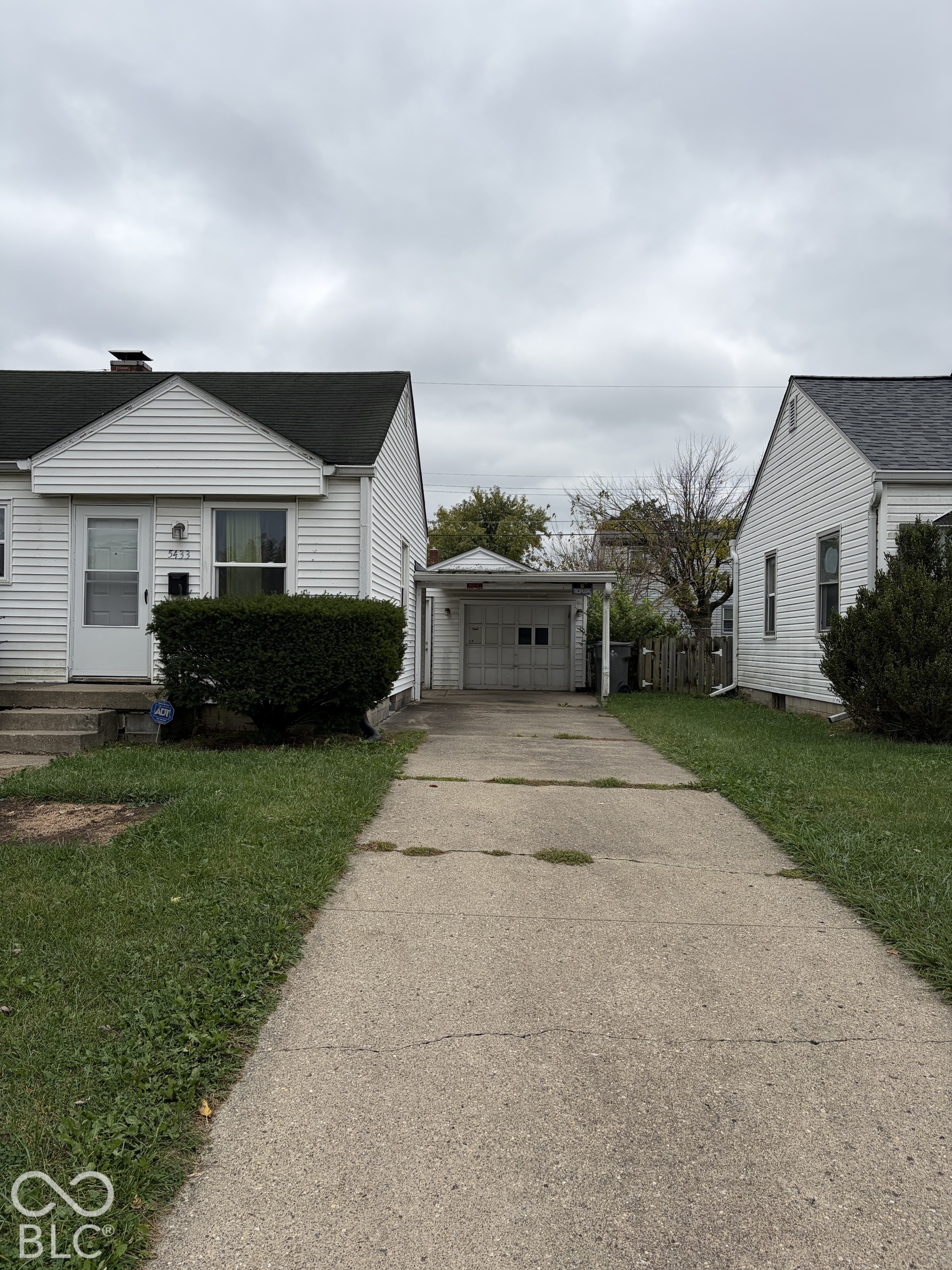 5433 E 20th Street, Indianapolis, IN 46218