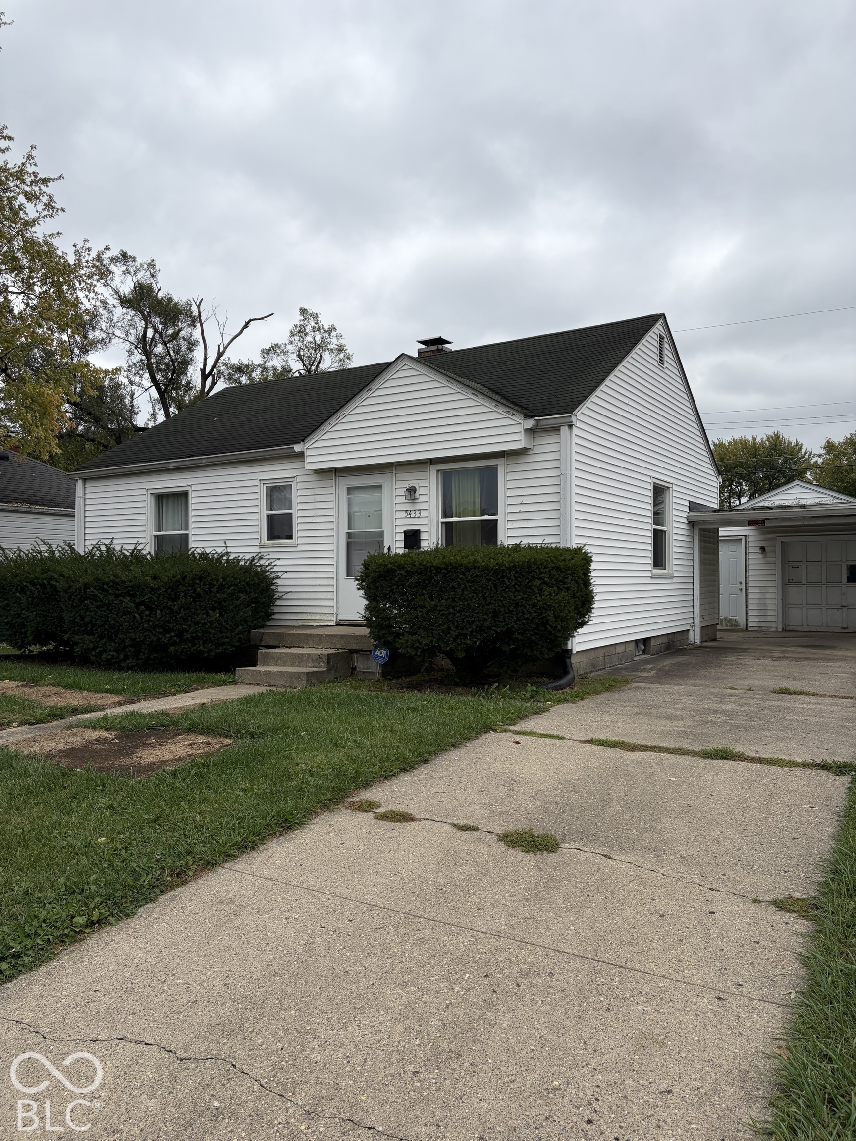 5433 E 20th Street, Indianapolis, IN 46218