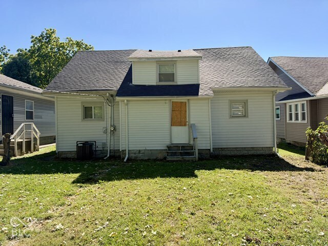 2910 Meredith Avenue, Indianapolis, IN 46201