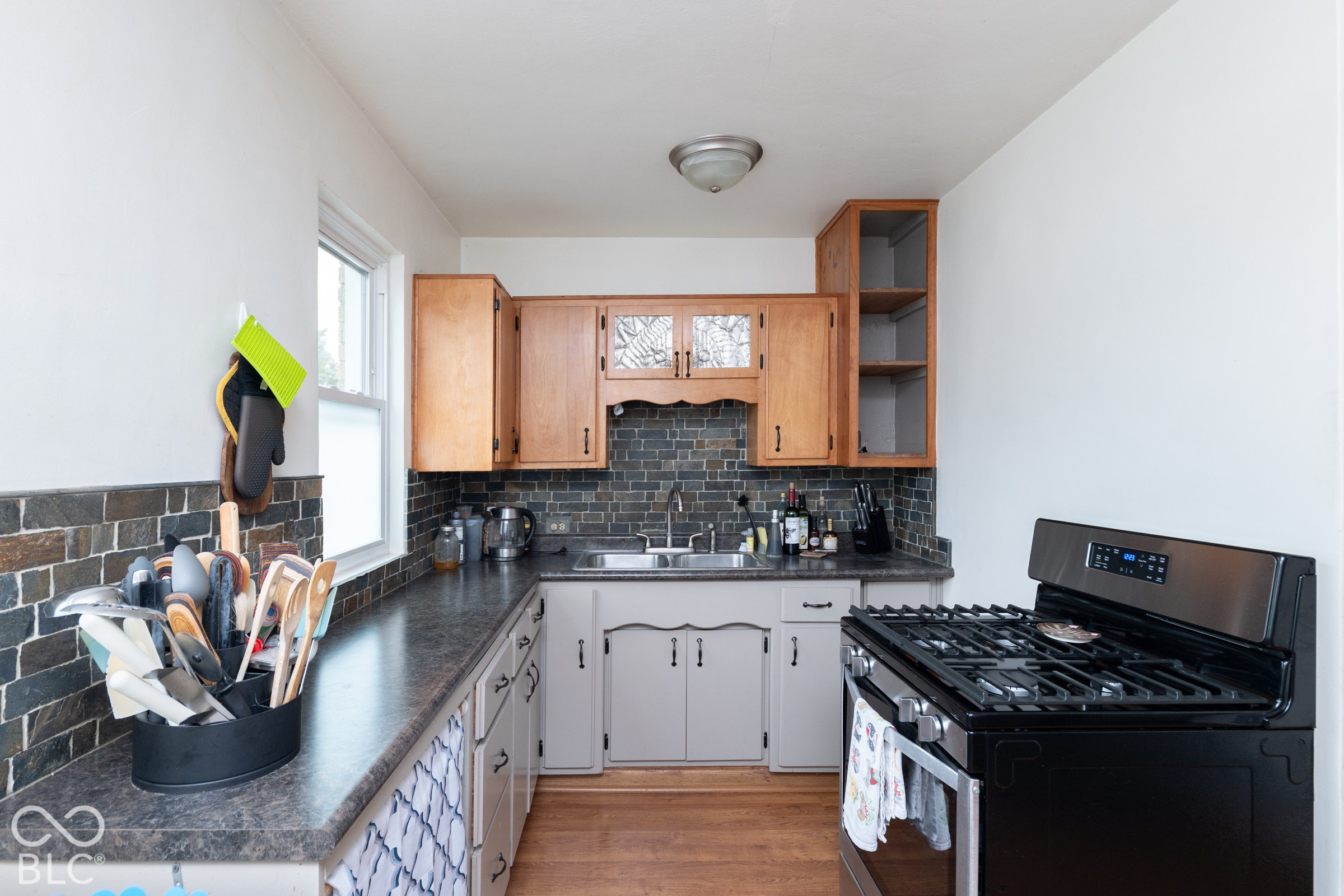 6156 Oak Avenue, Indianapolis, IN 46219