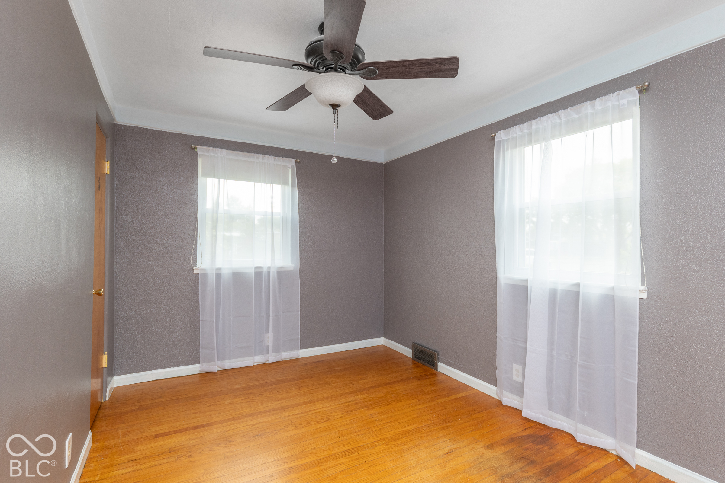 6156 Oak Avenue, Indianapolis, IN 46219