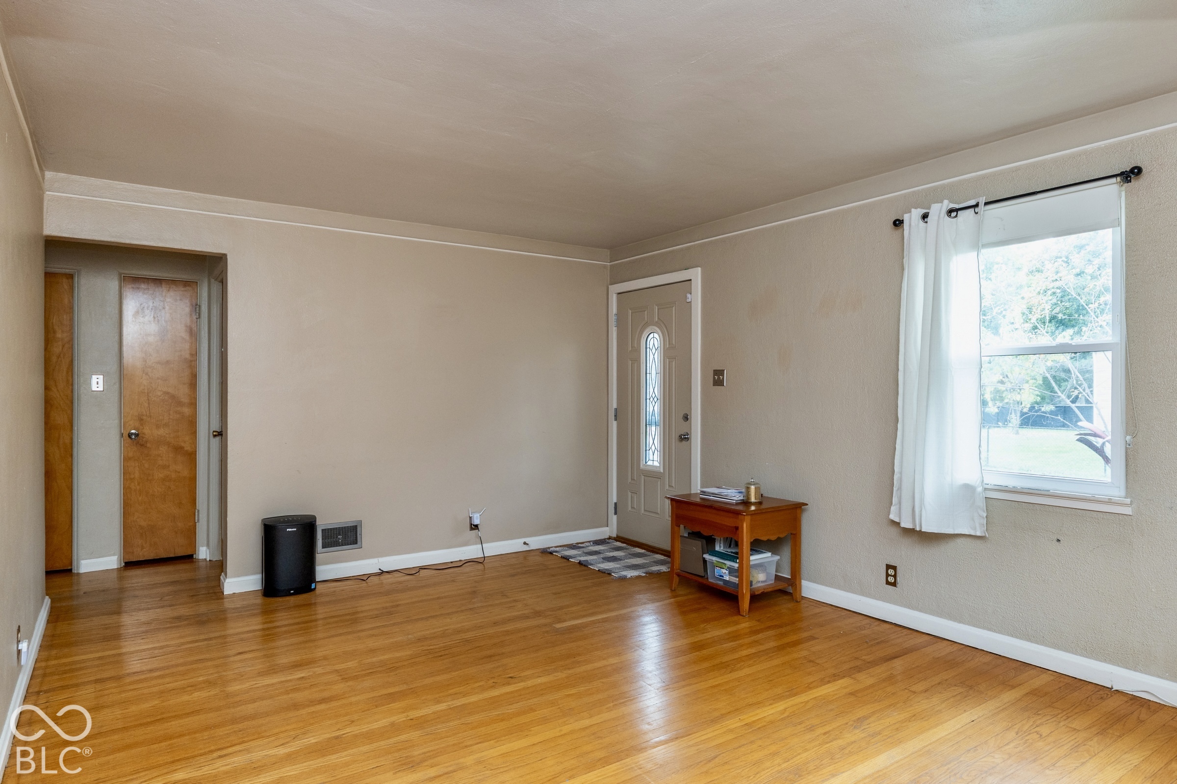 6156 Oak Avenue, Indianapolis, IN 46219