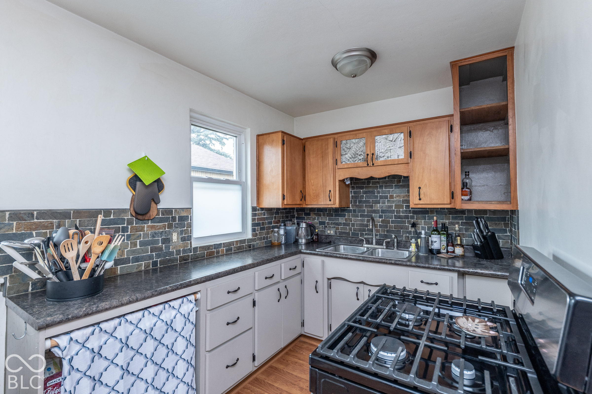 6156 Oak Avenue, Indianapolis, IN 46219