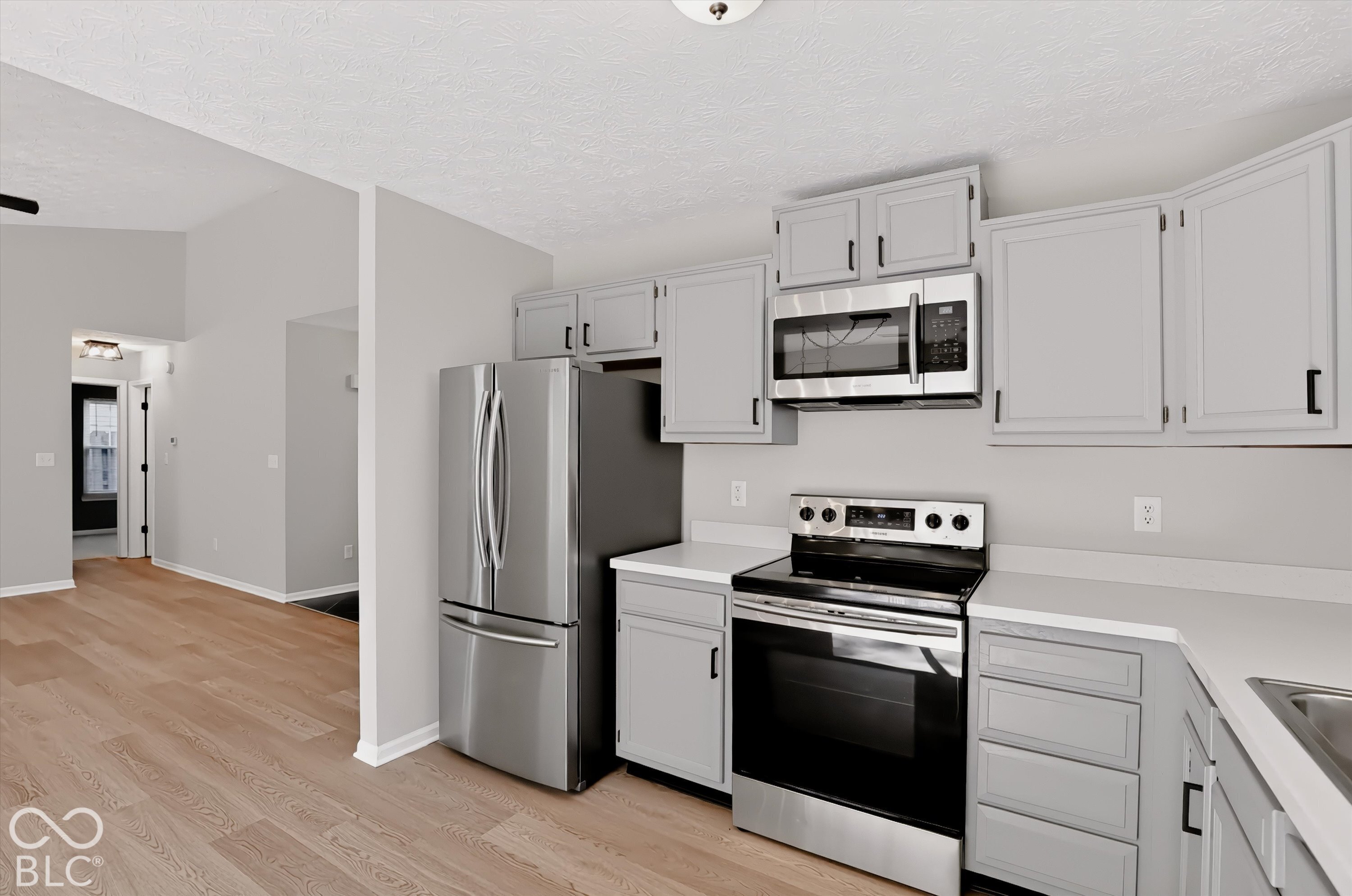 517 E Pine Ridge Drive, Westfield, IN 46074