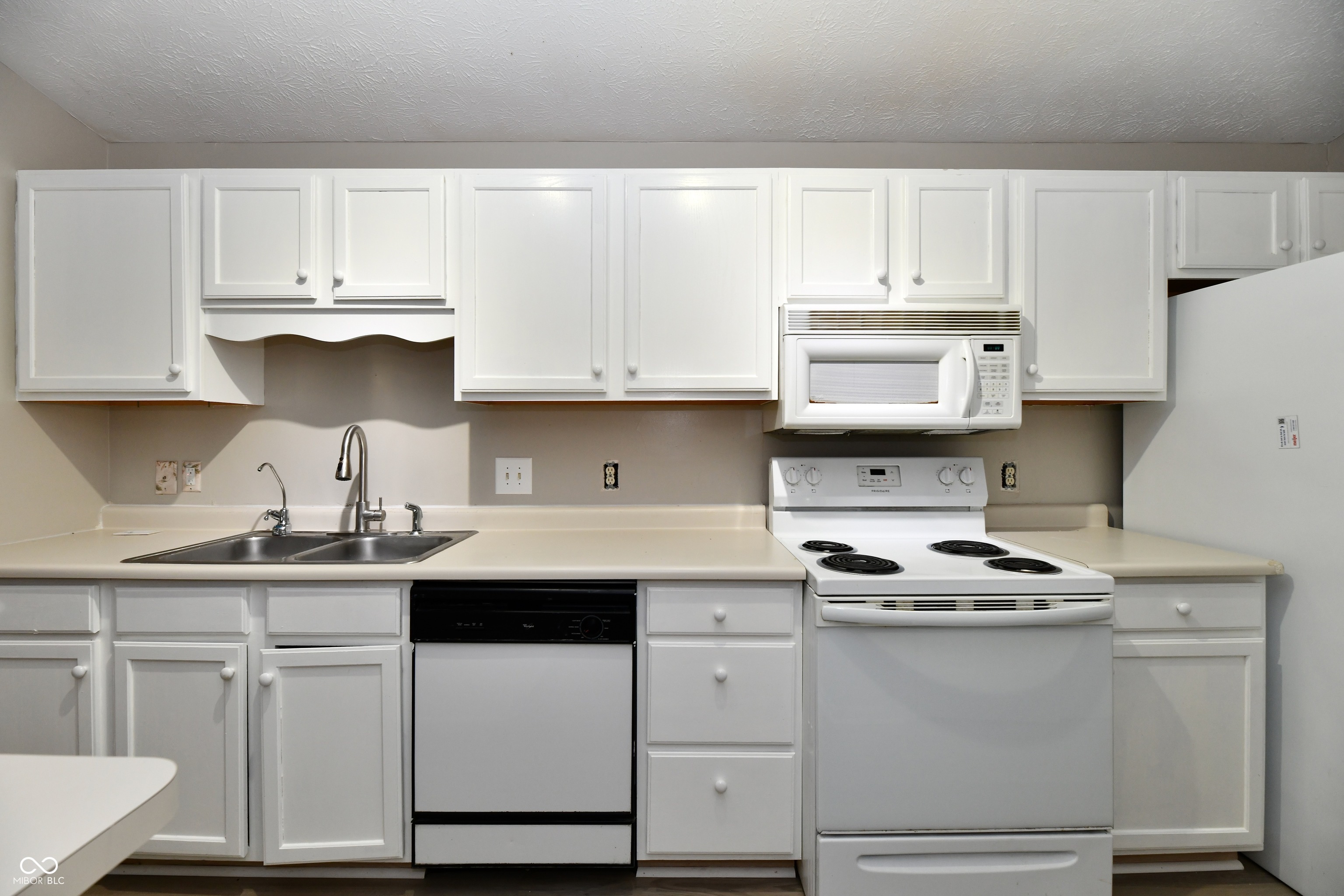 209 Faulkner Court, Carmel, IN 46032