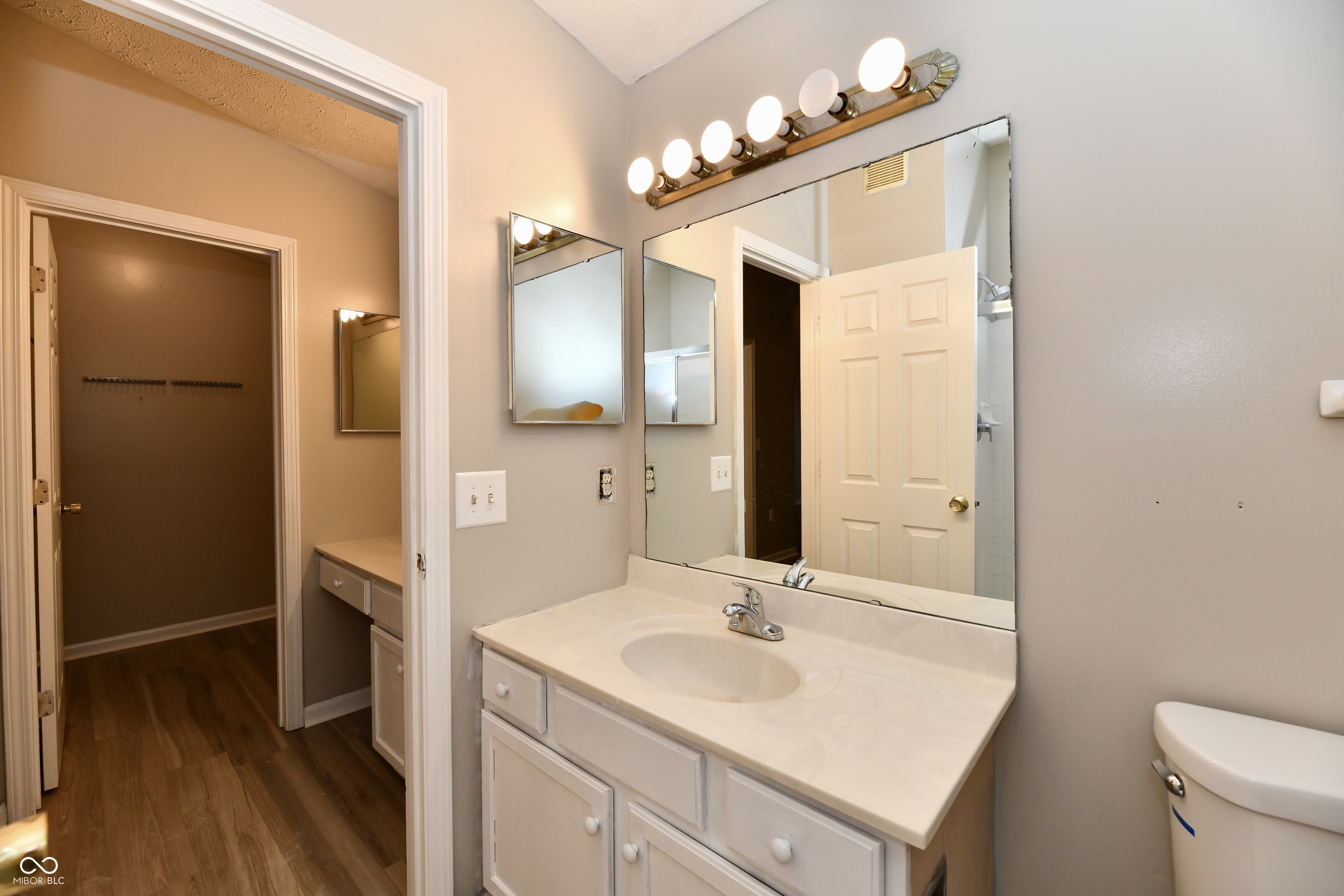 209 Faulkner Court, Carmel, IN 46032