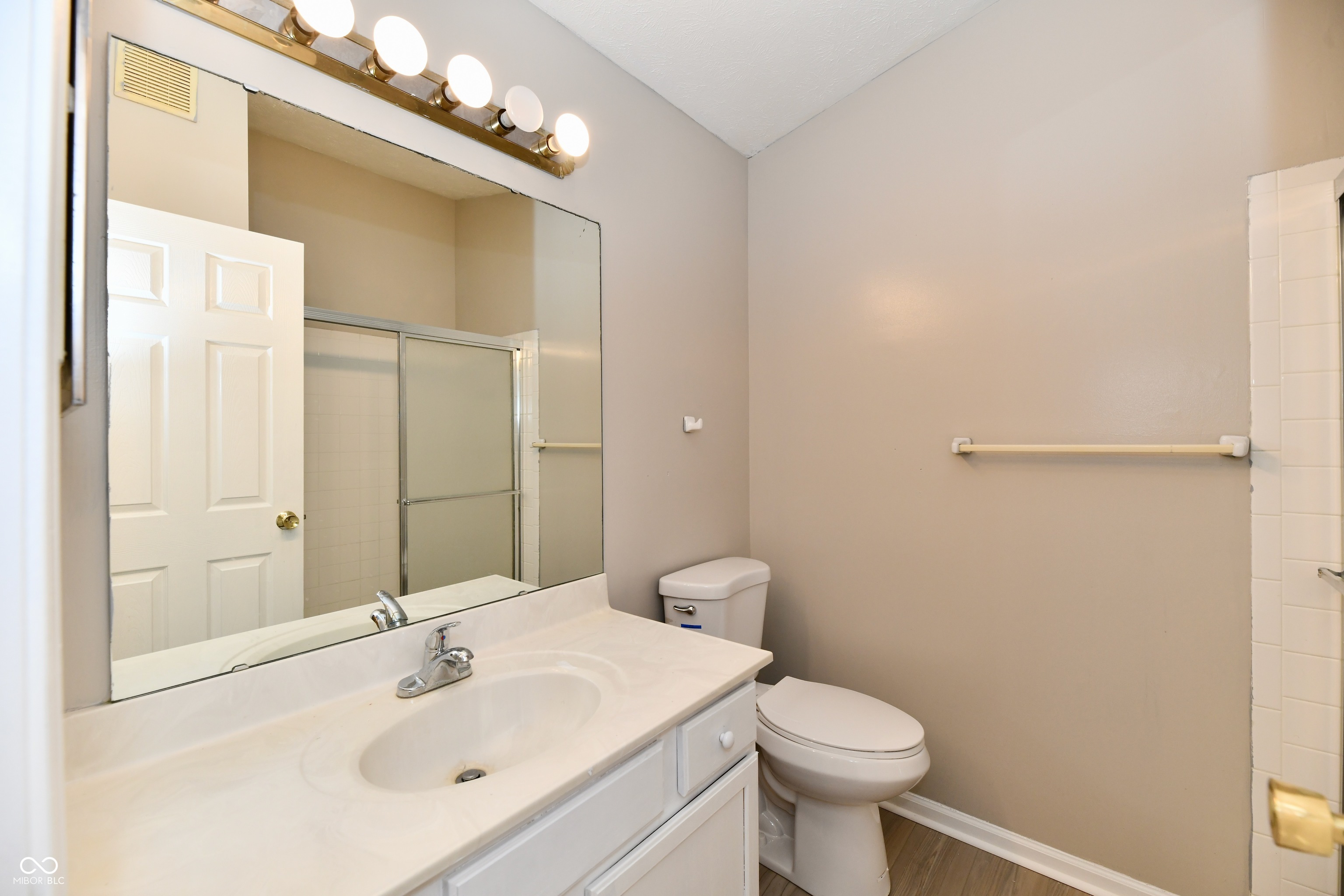 209 Faulkner Court, Carmel, IN 46032
