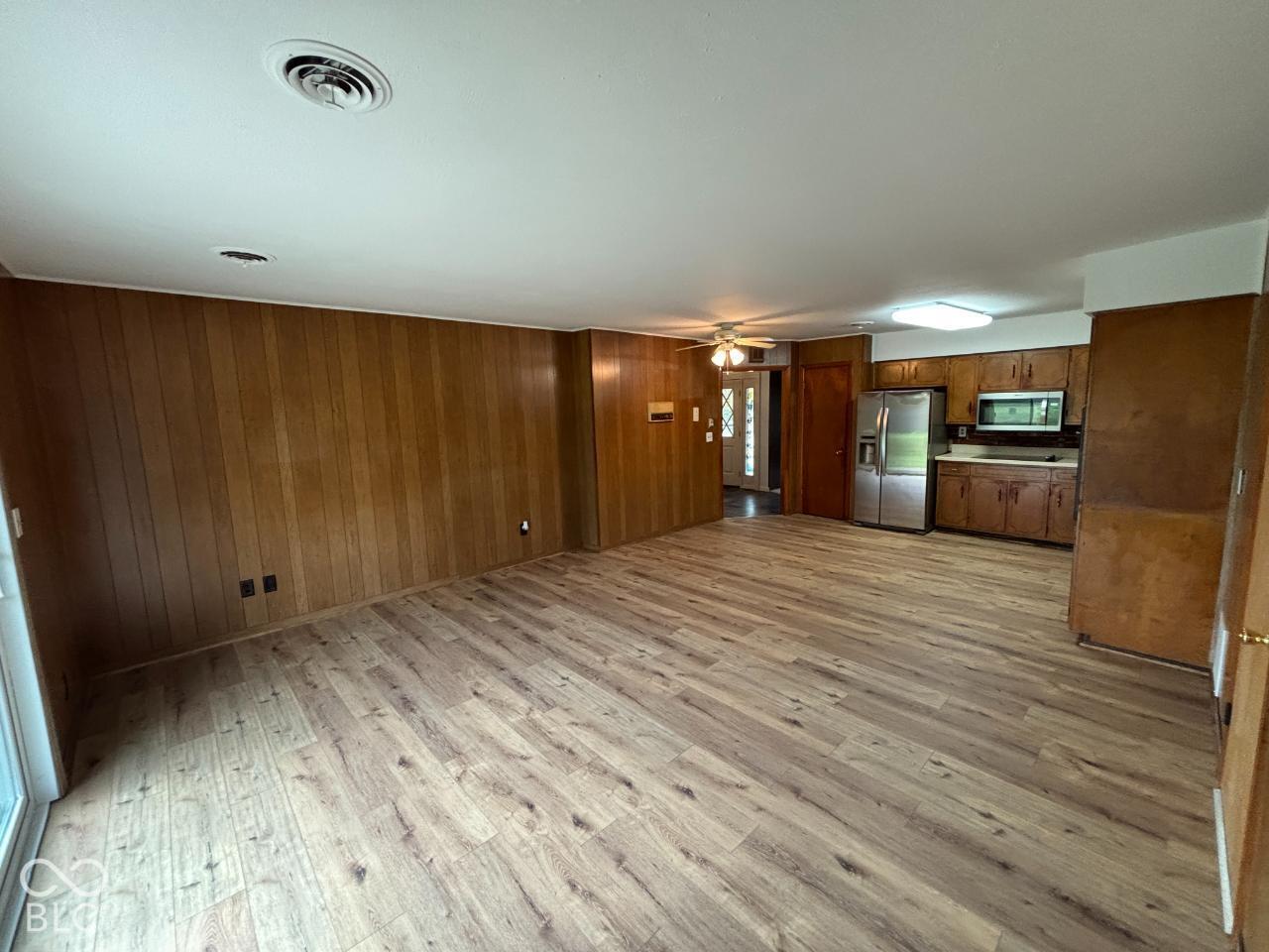 210 Hillside Drive, Hartford City, IN 47348