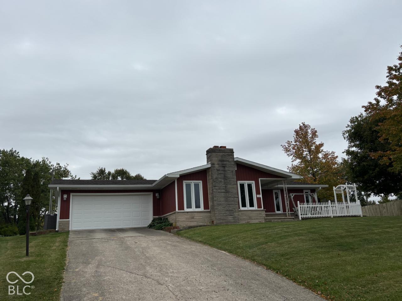 210 Hillside Drive, Hartford City, IN 47348