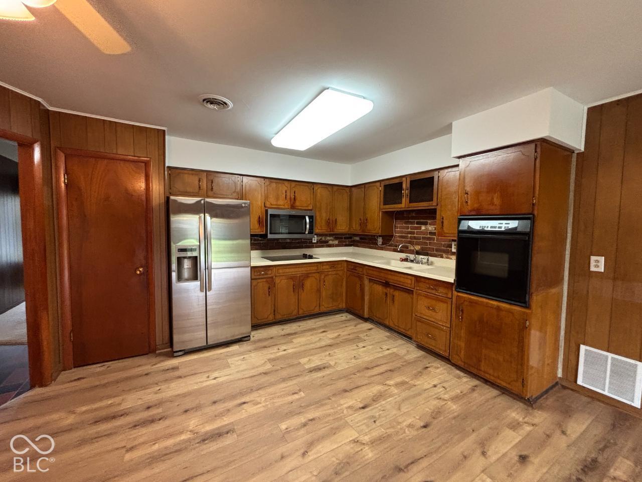 210 Hillside Drive, Hartford City, IN 47348