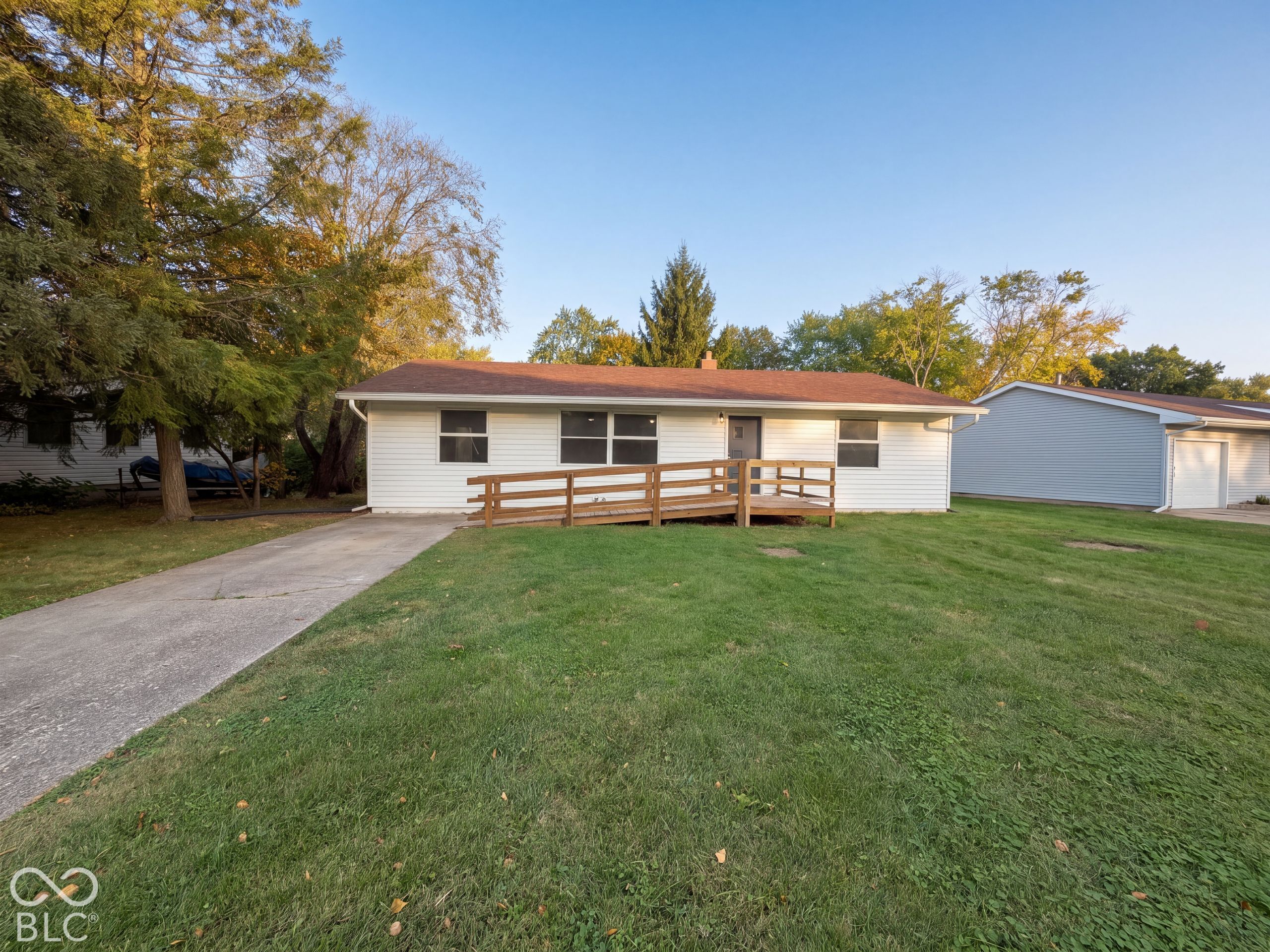 404 Brewer Drive, Greenwood, IN 46142