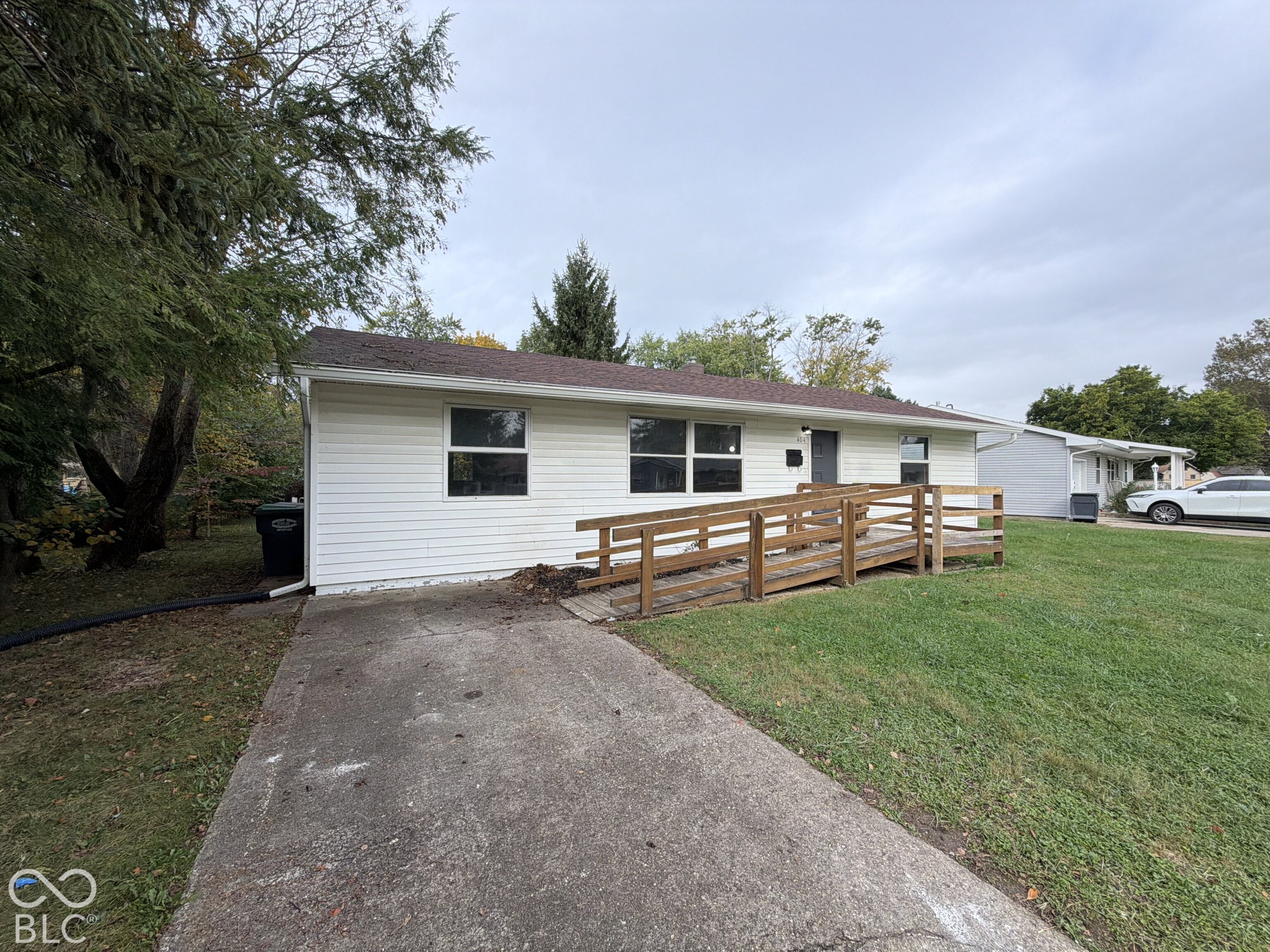 404 Brewer Drive, Greenwood, IN 46142