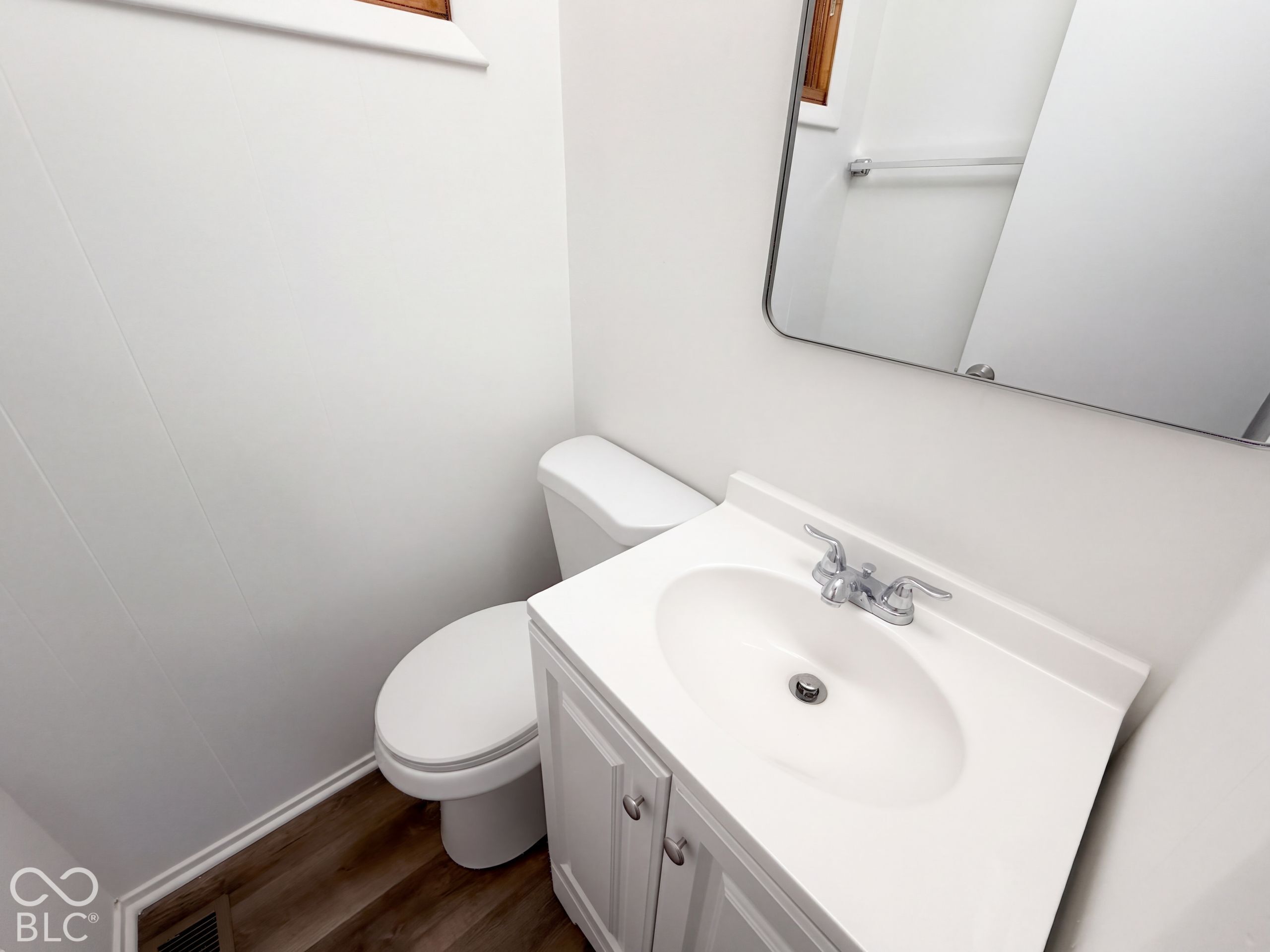 404 Brewer Drive, Greenwood, IN 46142