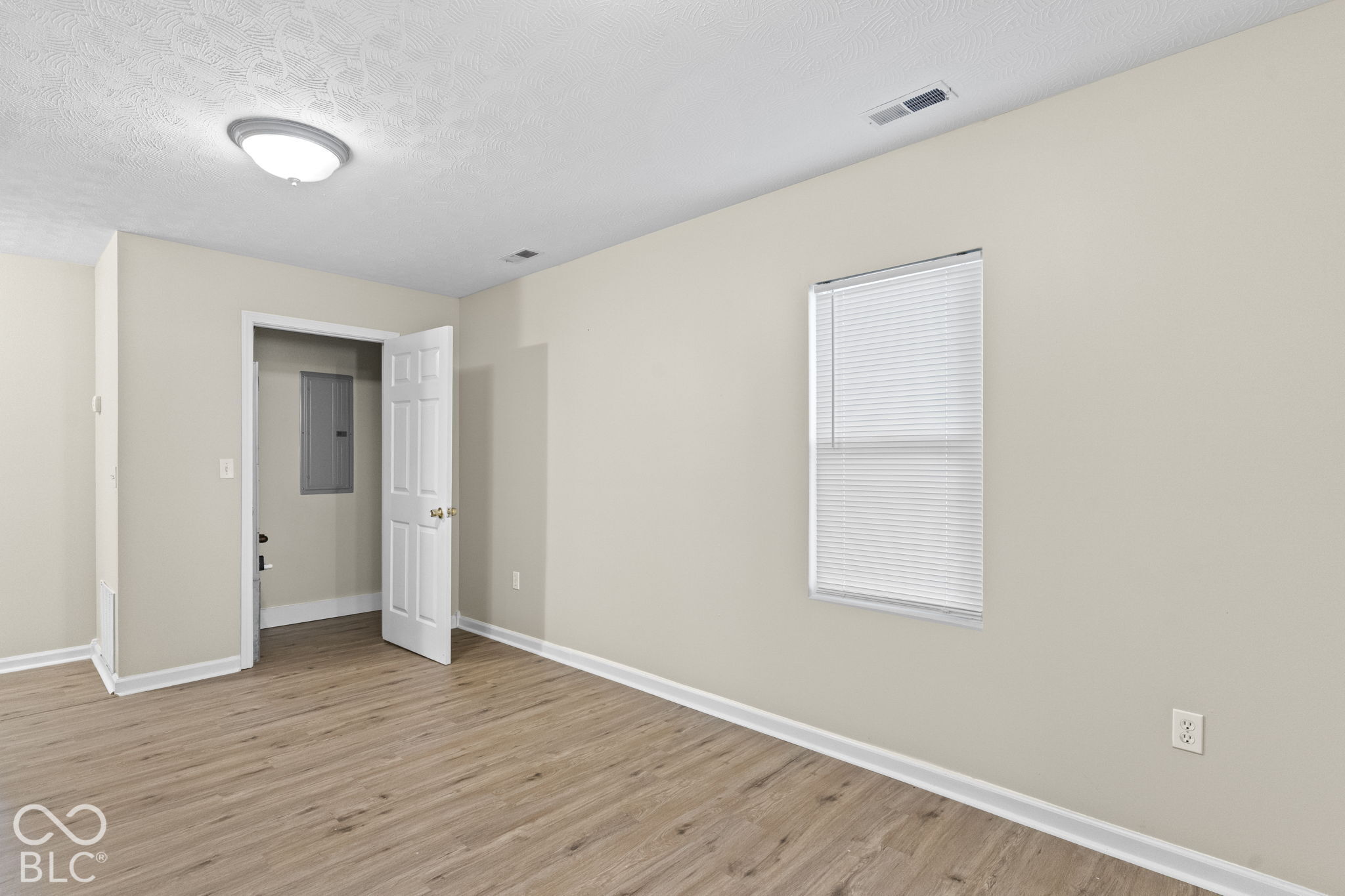 365 E Kerton Street, Scottsburg, IN 47170